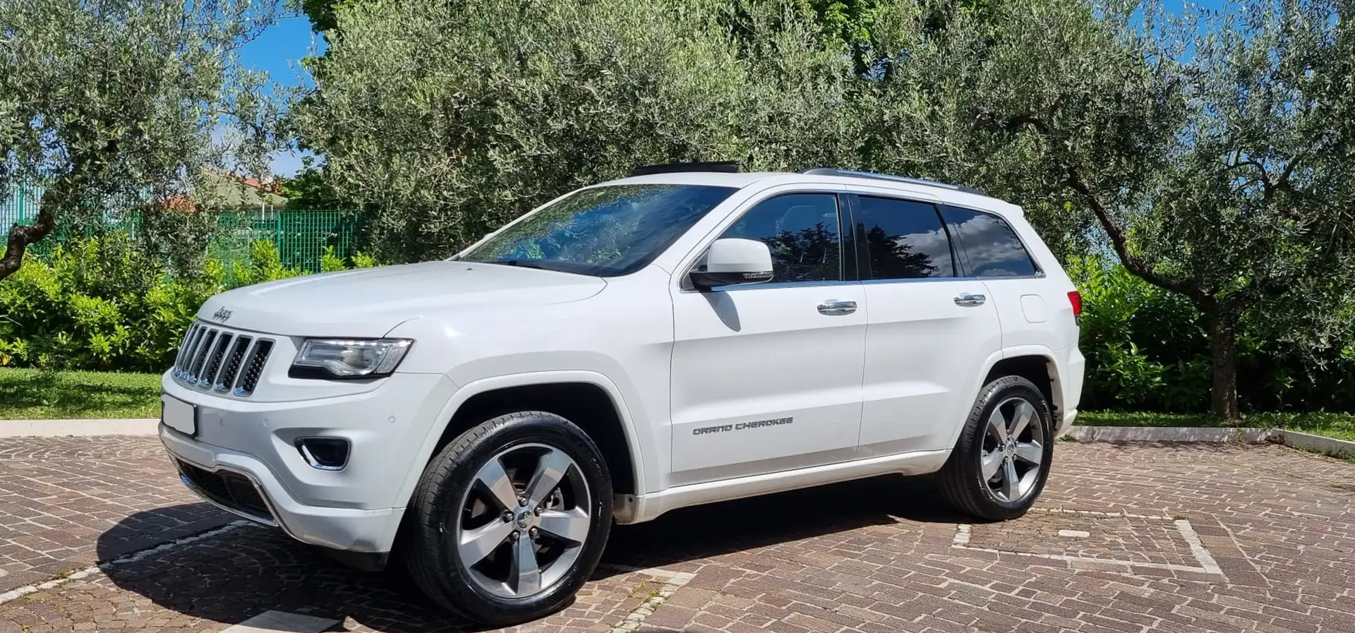 Jeep Grand Cherokee Grand Cherokee 3.0 (mjt II) V6 Overland 250cv auto Bianco - 1