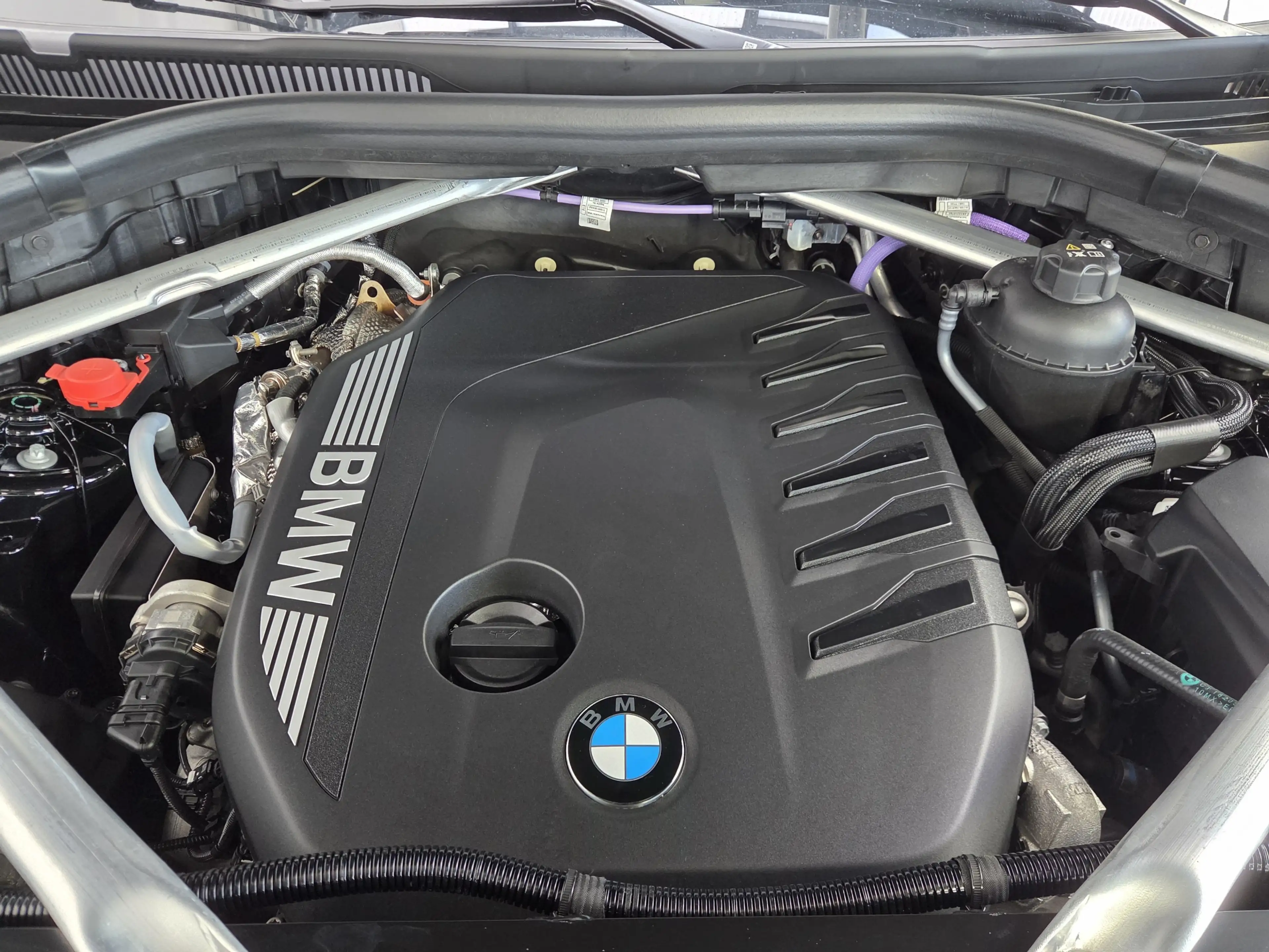 BMW X5 xDr40d M Sport Pro UPE138 B&W Luft Standheiz — photo 39