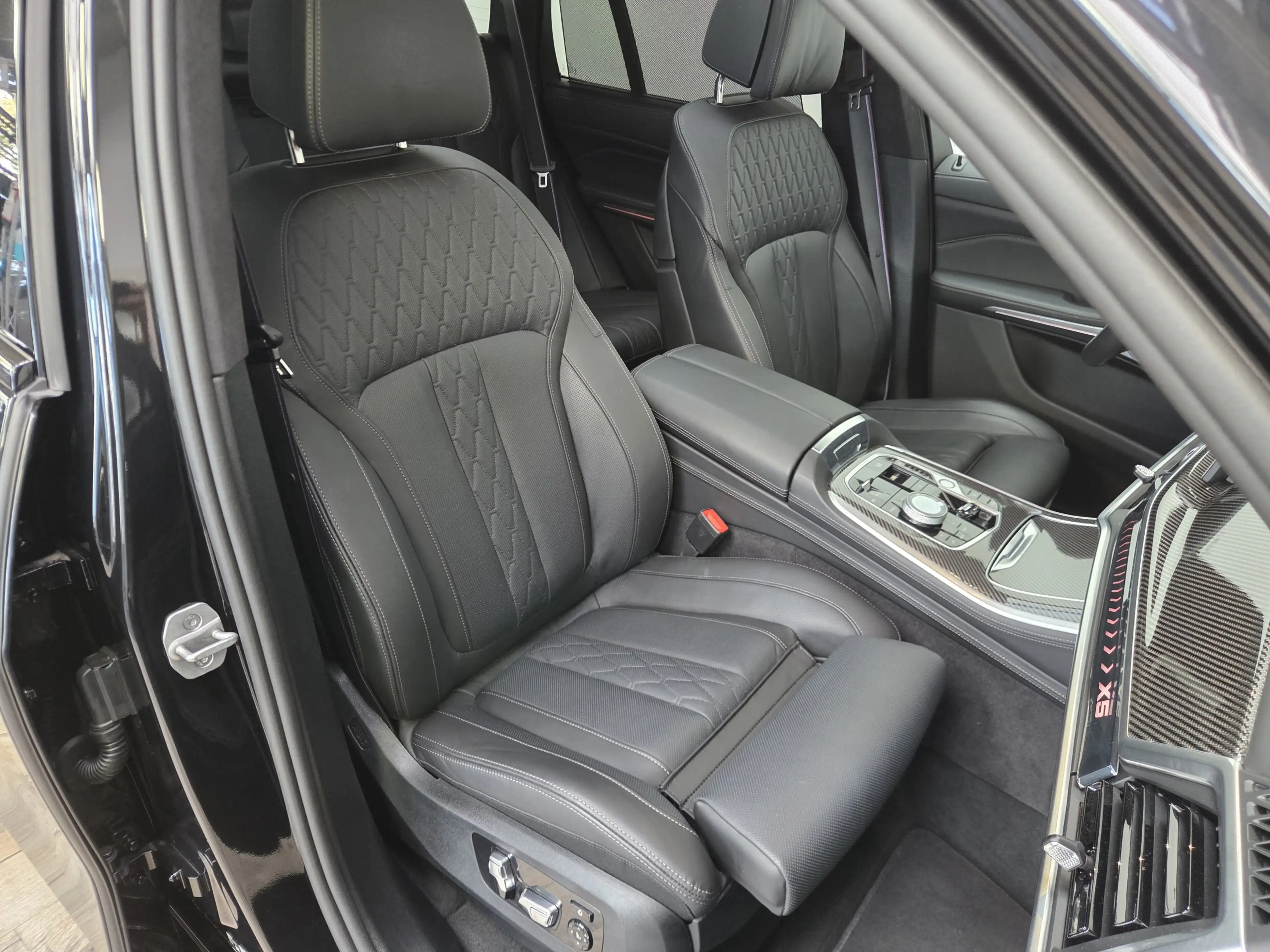 BMW X5 xDr40d M Sport Pro UPE138 B&W Luft Standheiz — photo 36