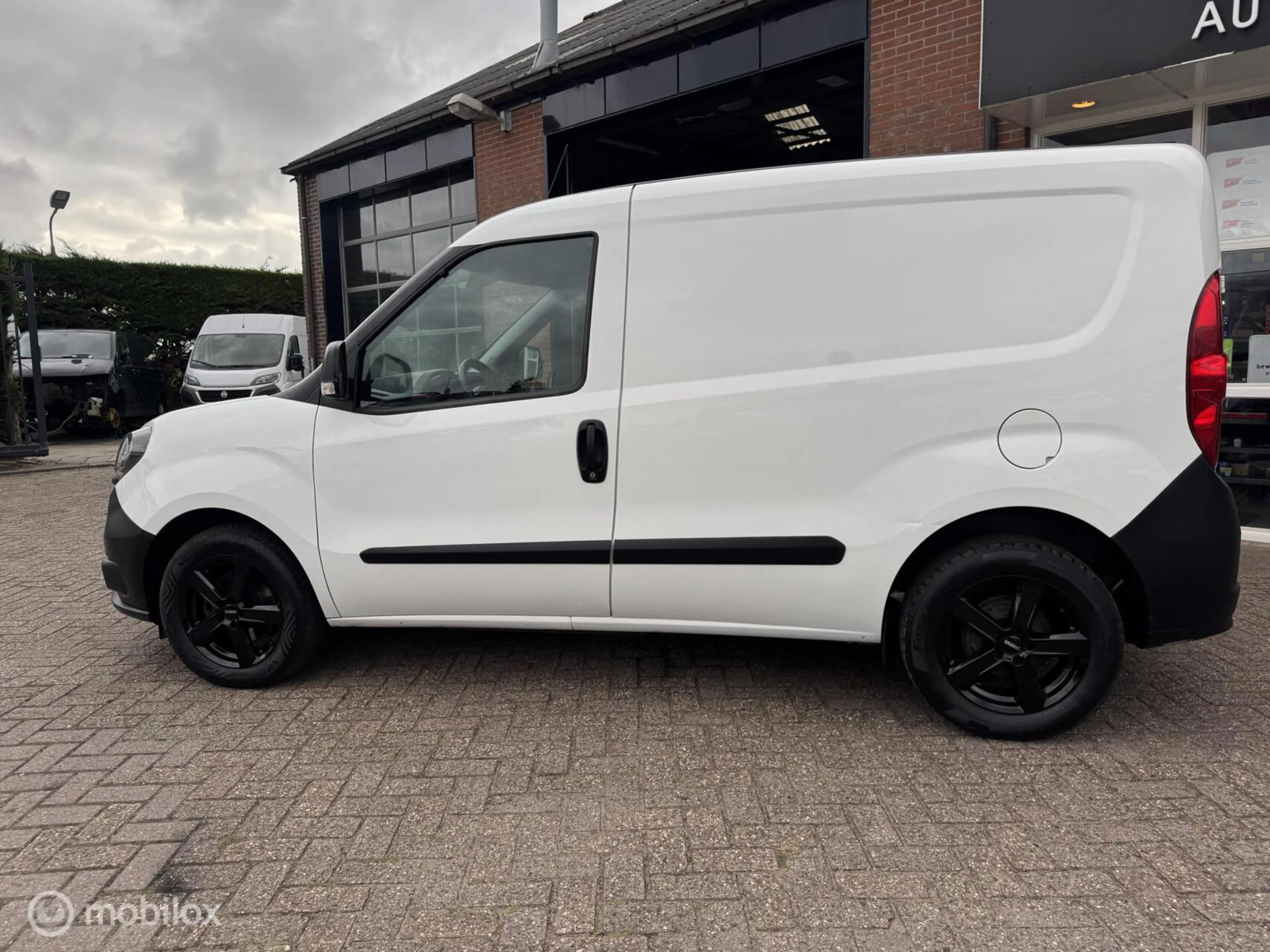 Fiat Doblo Cargo 1.6 MJ L1H1 129000 km NAP — photo 6