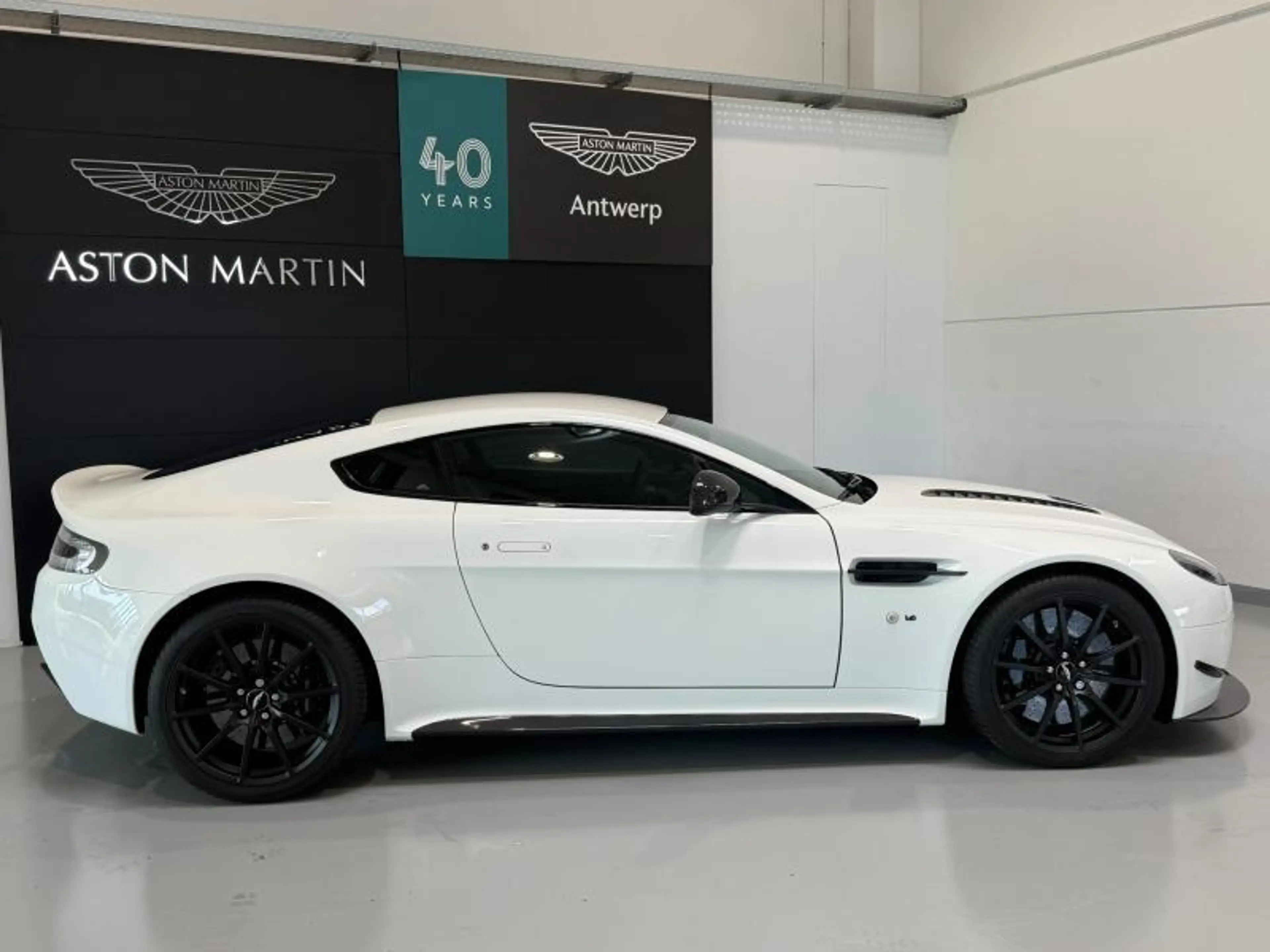 Aston Martin Vantage AMR Coupe — photo 3