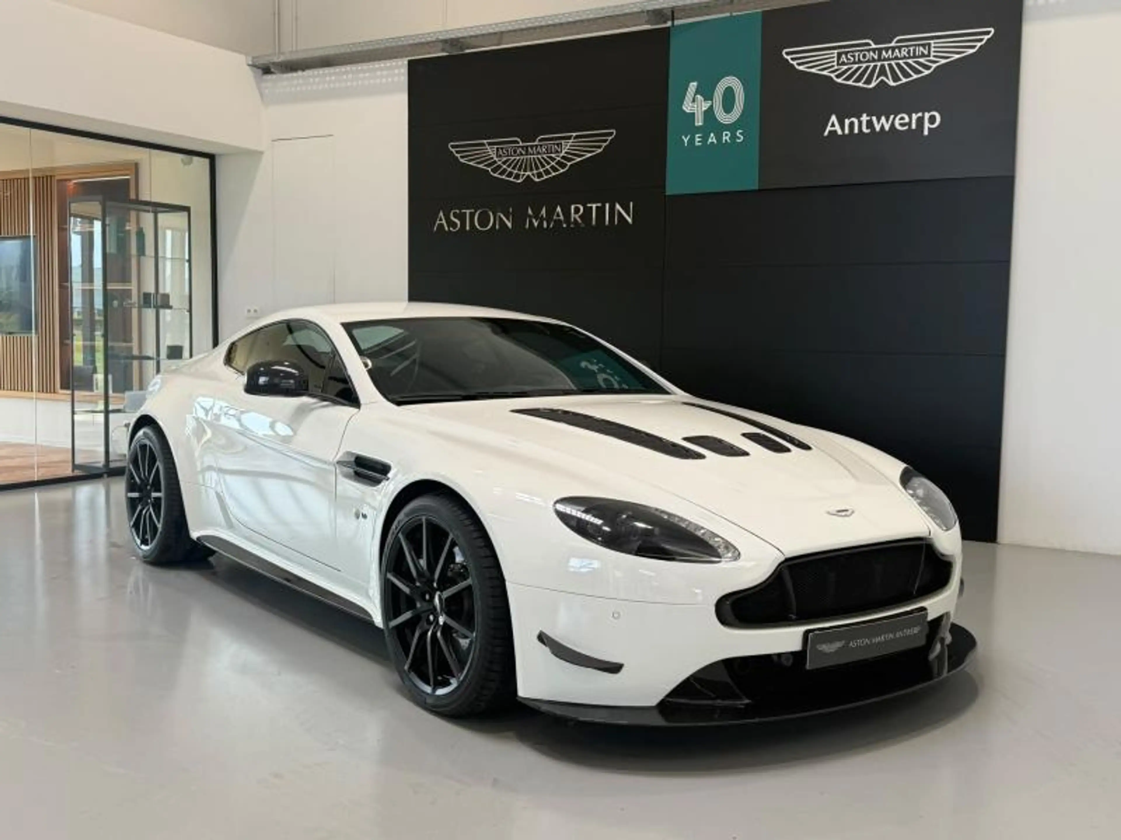 Aston Martin Vantage AMR Coupe — photo 11