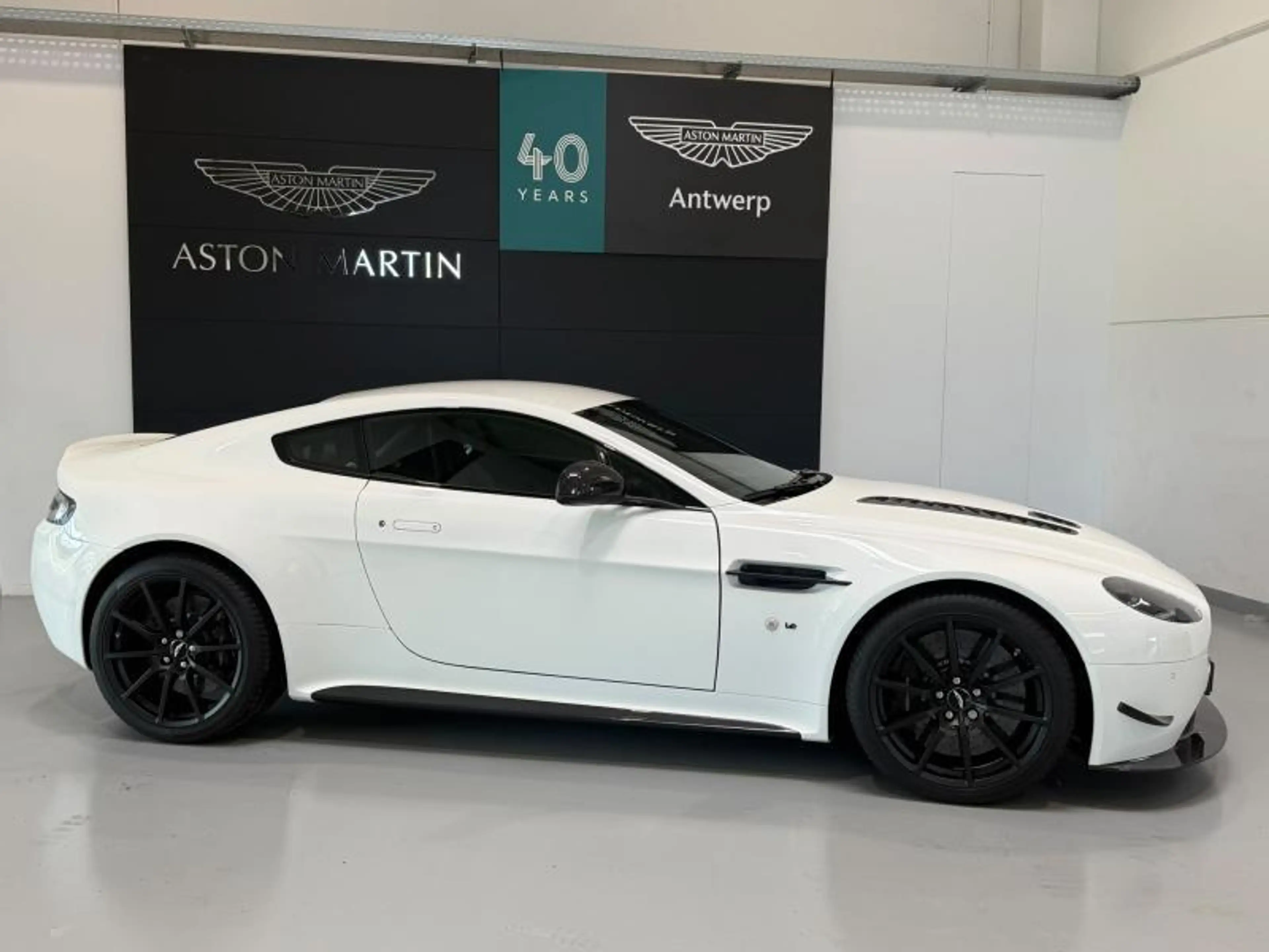 Aston Martin Vantage AMR Coupe — photo 10