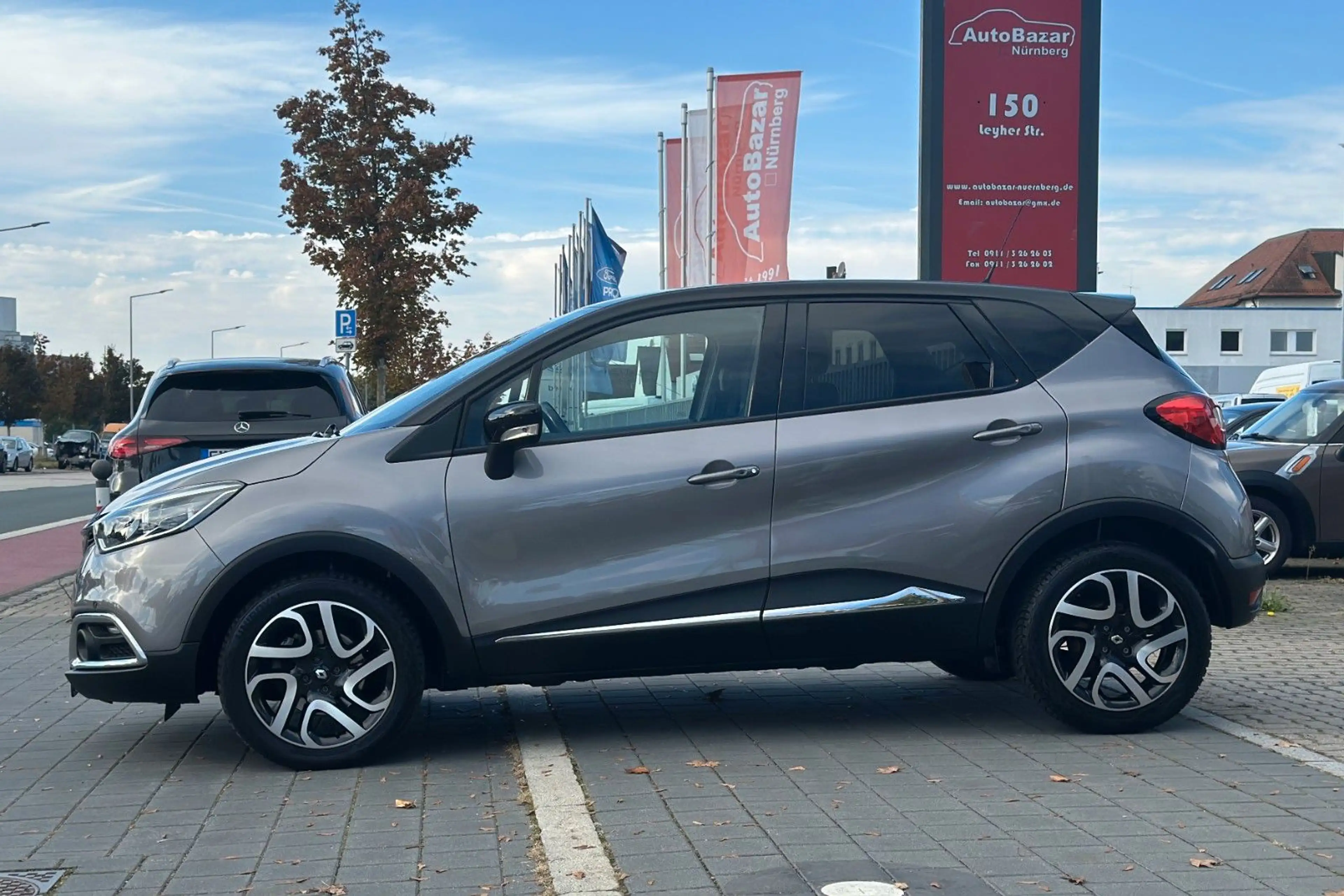 Renault Captur ENERGY TCe 120 Intens / 1. Hand / AHK — photo 2