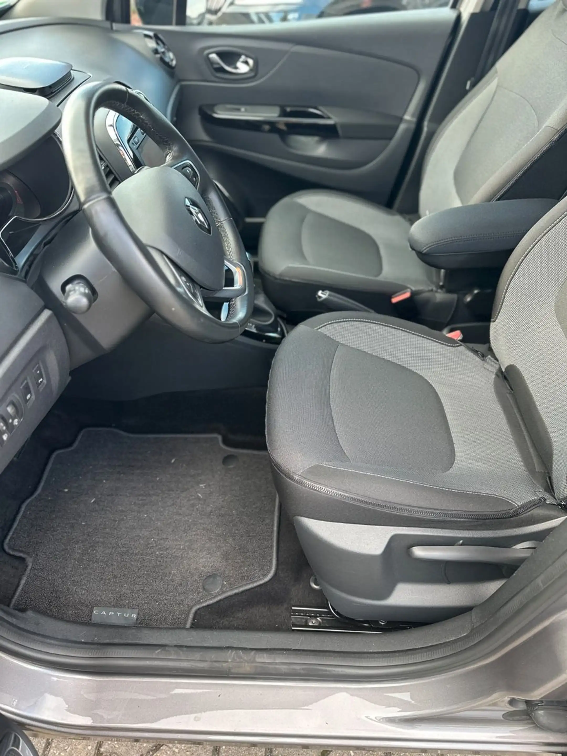 Renault Captur ENERGY TCe 120 Intens / 1. Hand / AHK — photo 10