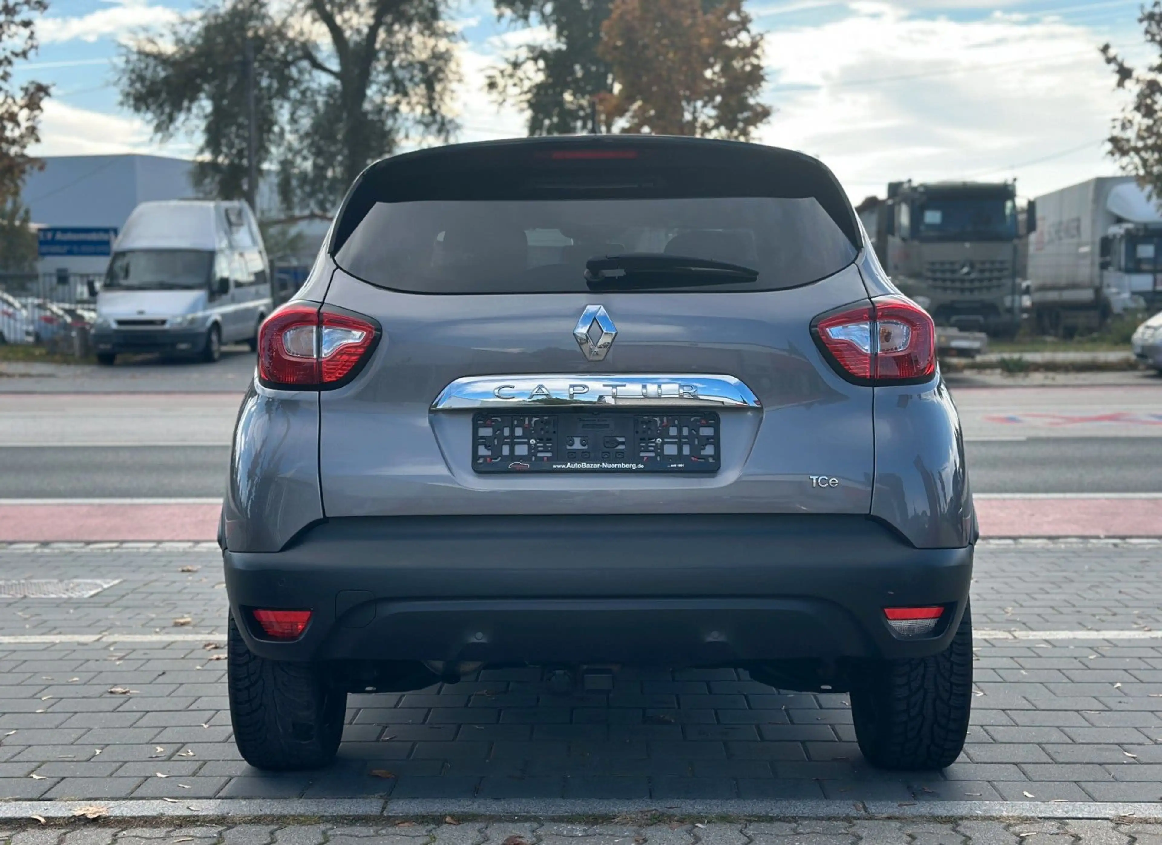 Renault Captur ENERGY TCe 120 Intens / 1. Hand / AHK — photo 4