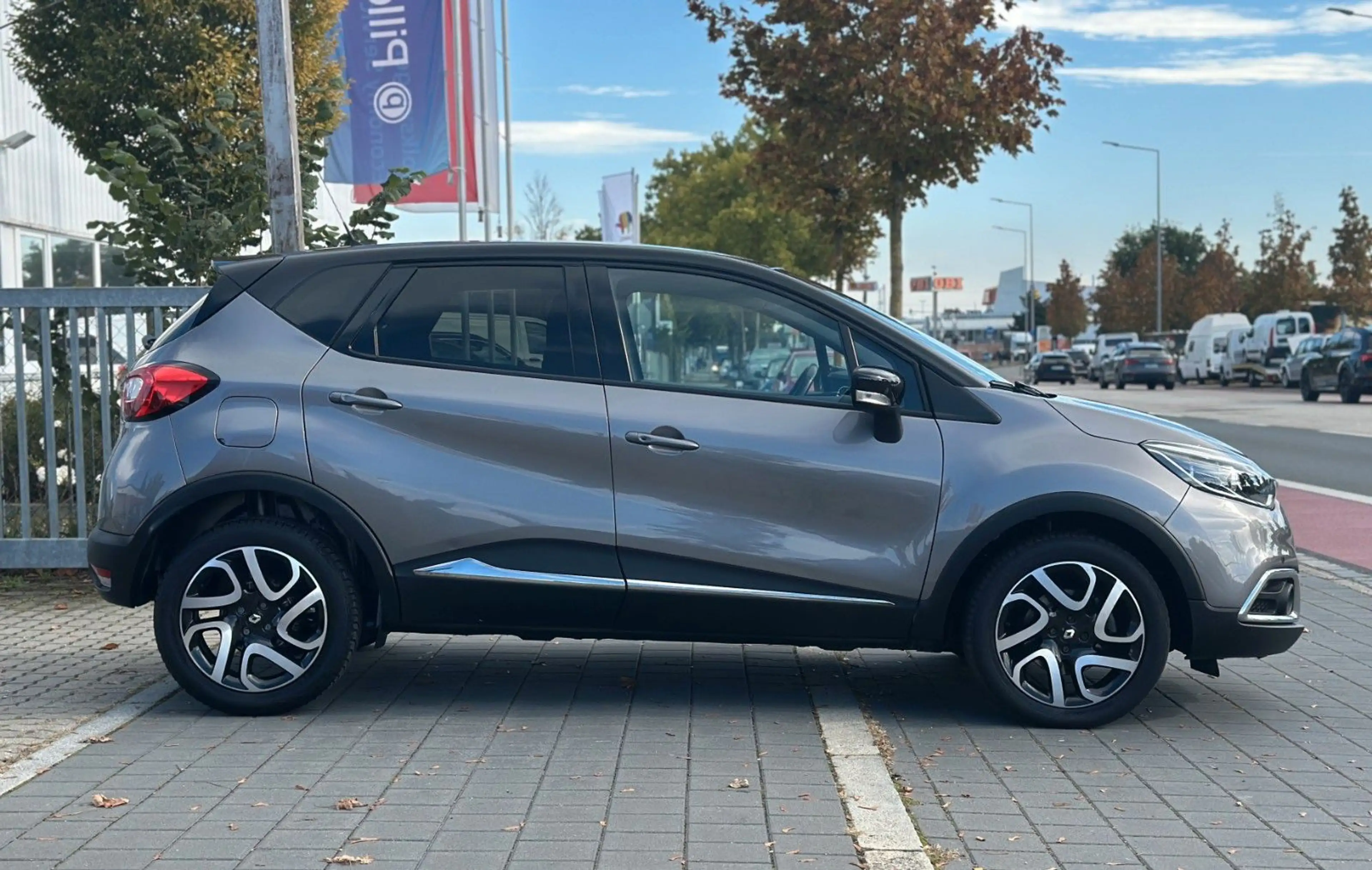 Renault Captur ENERGY TCe 120 Intens / 1. Hand / AHK — photo 6