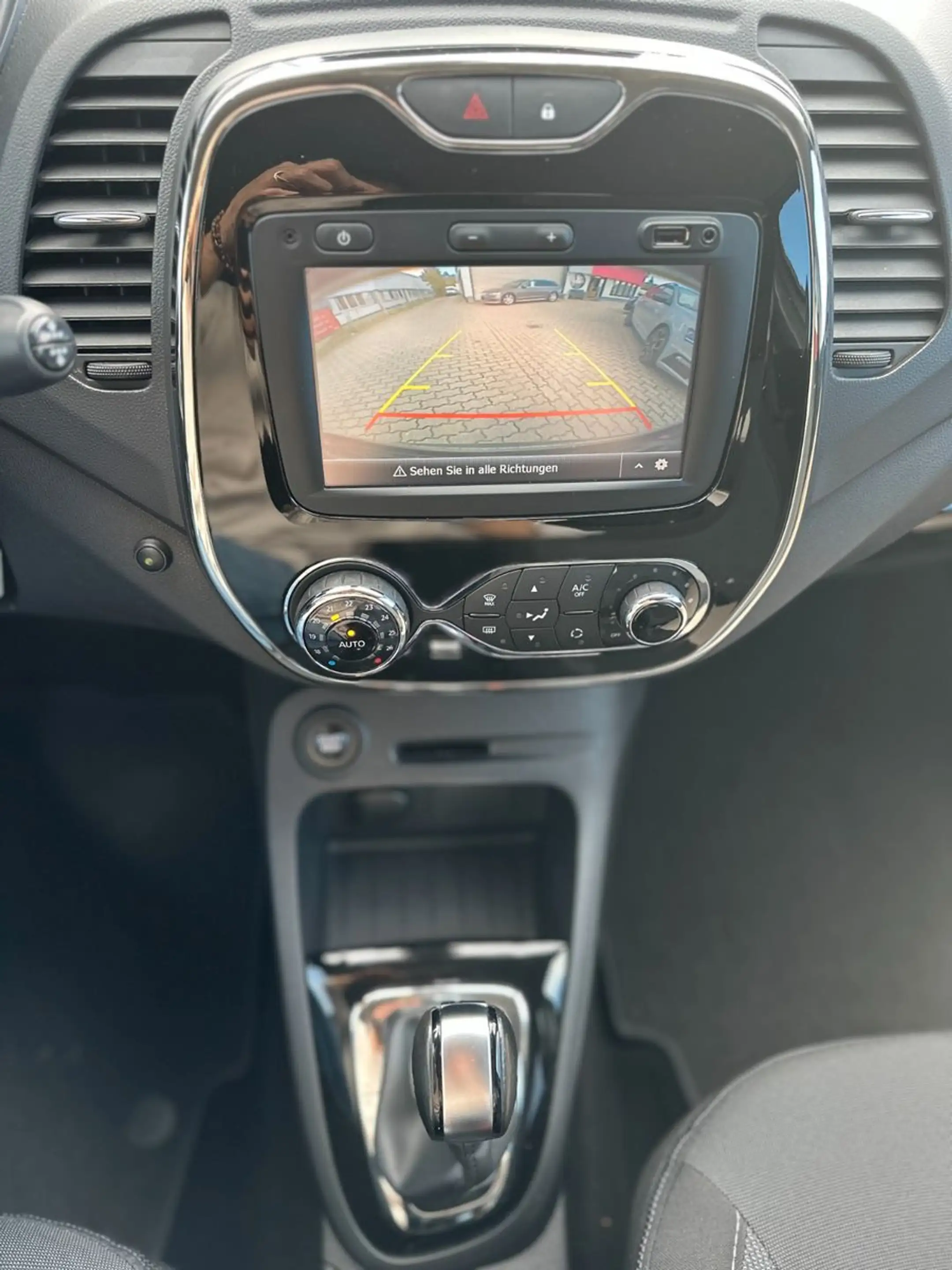 Renault Captur ENERGY TCe 120 Intens / 1. Hand / AHK — photo 13