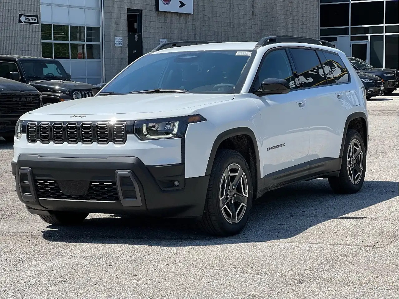 Jeep Cherokee снимка Jeep Cherokee