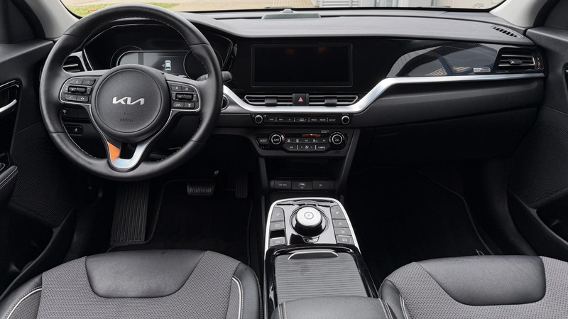 Kia e-Niro DynamicLine 39 kWh Stoelverwarming, Lage Km.St!! — photo 27
