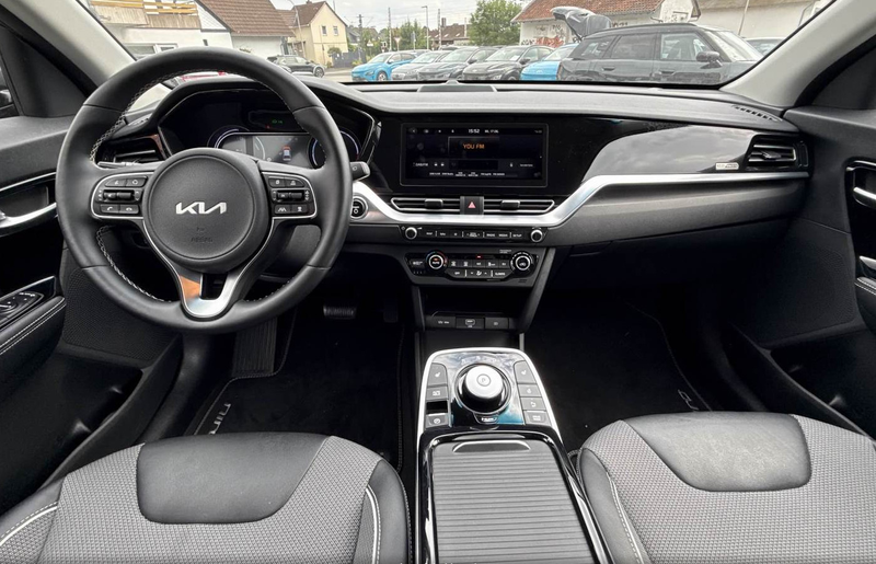 Kia e-Niro DynamicLine 39 kWh Stoelverwarming, Lage Km.St!! — photo 3