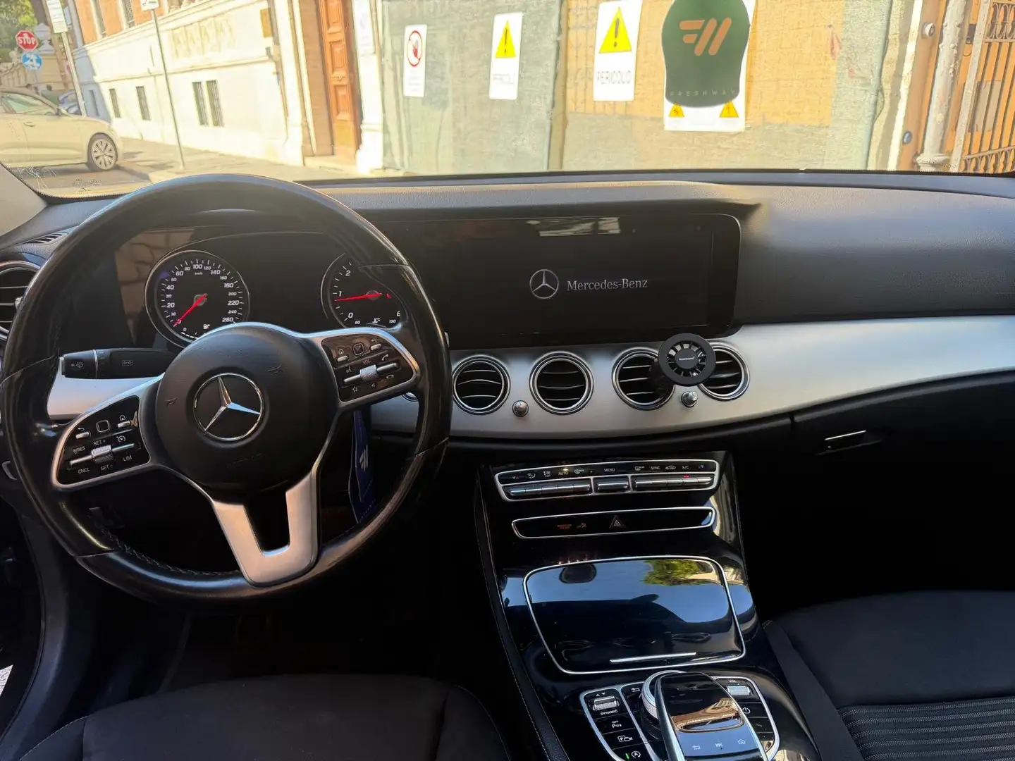 Mercedes-Benz 220 Nero - 1