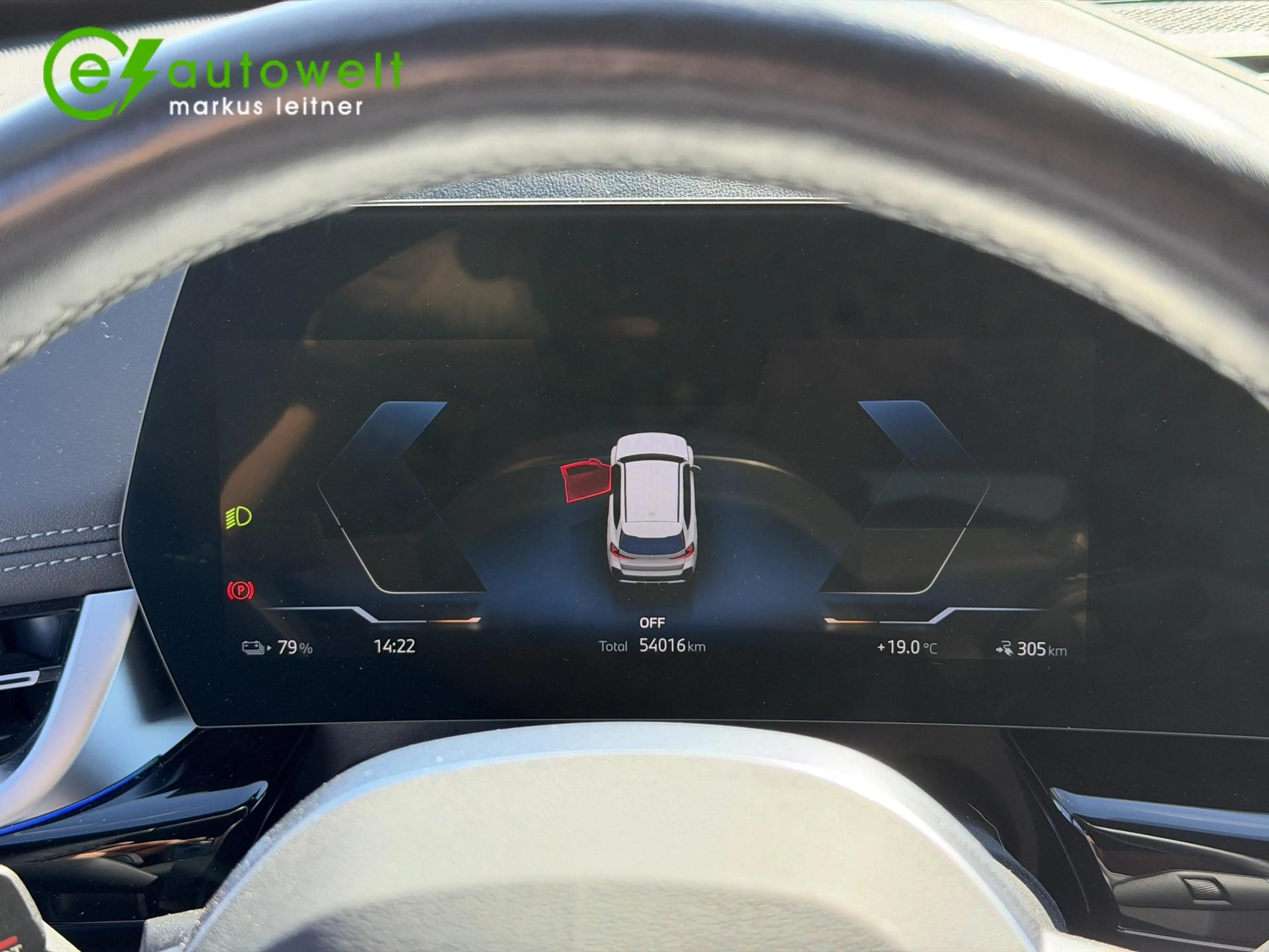 BMW iX1 xDrive30 M Sport 65kWh HeadUp Aktivsitz Totwinkel — photo 12