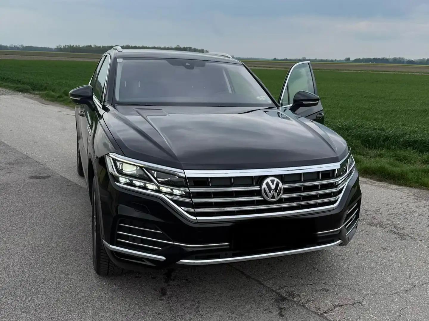 Volkswagen Touareg Touareg 4Motion V6 TDI SCR Edition Aut. Edition Schwarz - 1