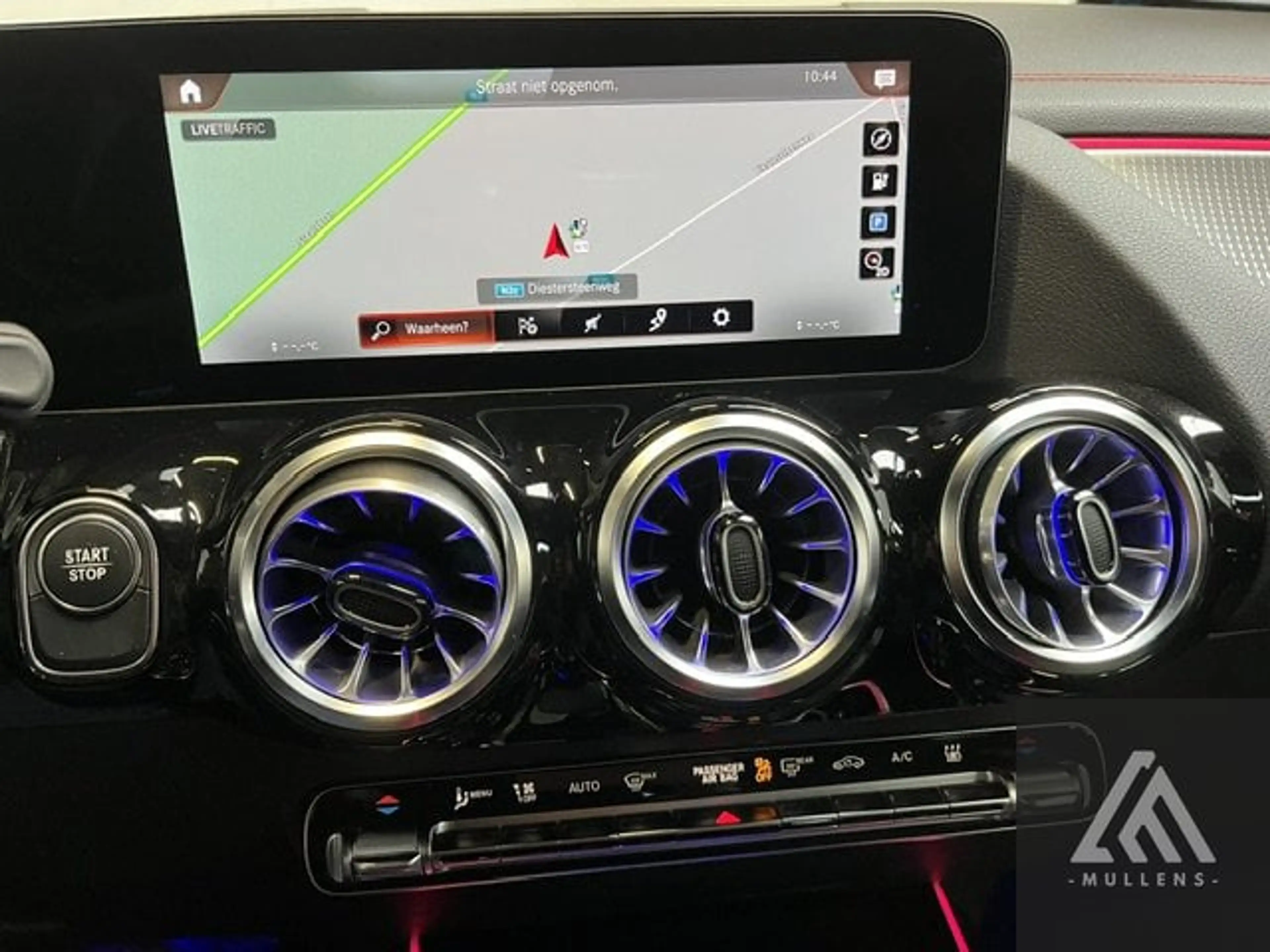 Mercedes-Benz EQA 250 250 AMG Line — photo 9