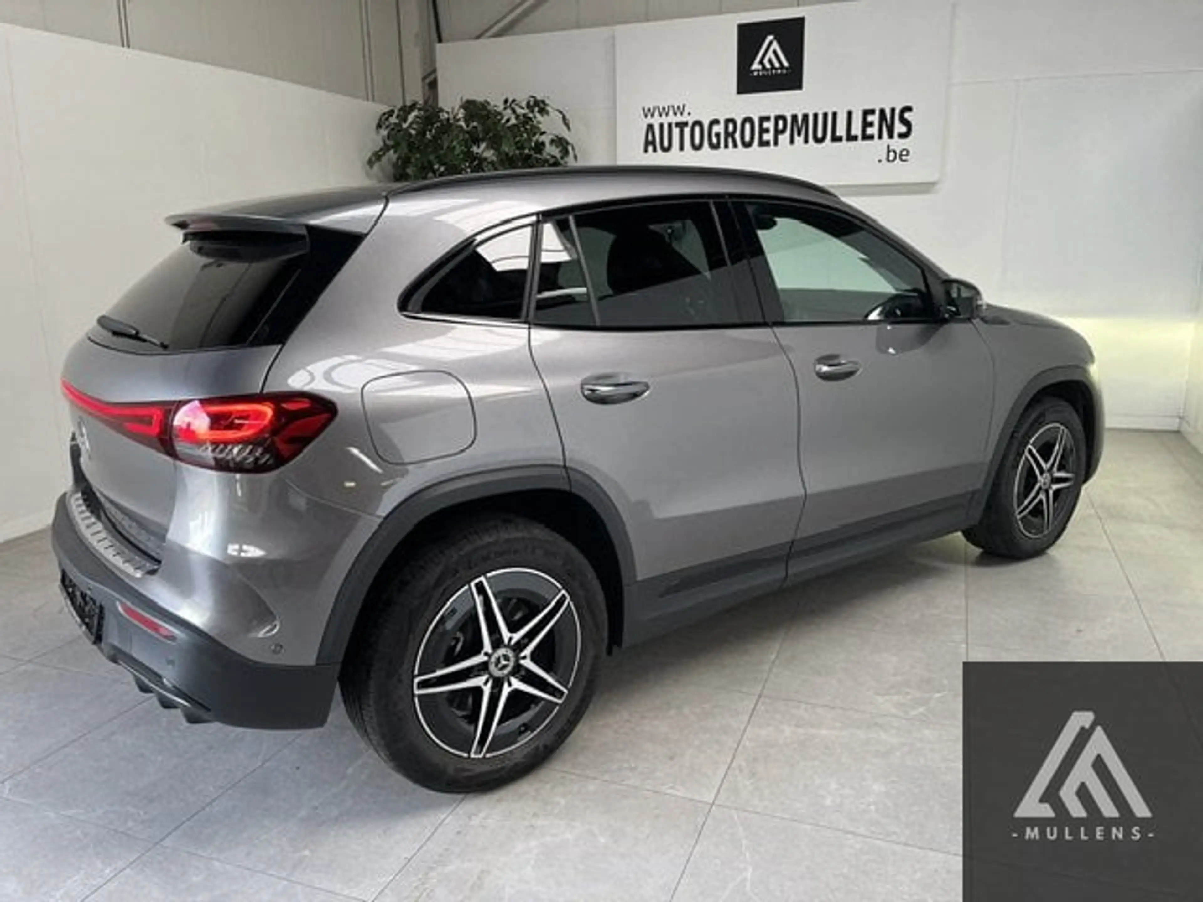 Mercedes-Benz EQA 250 250 AMG Line — photo 4