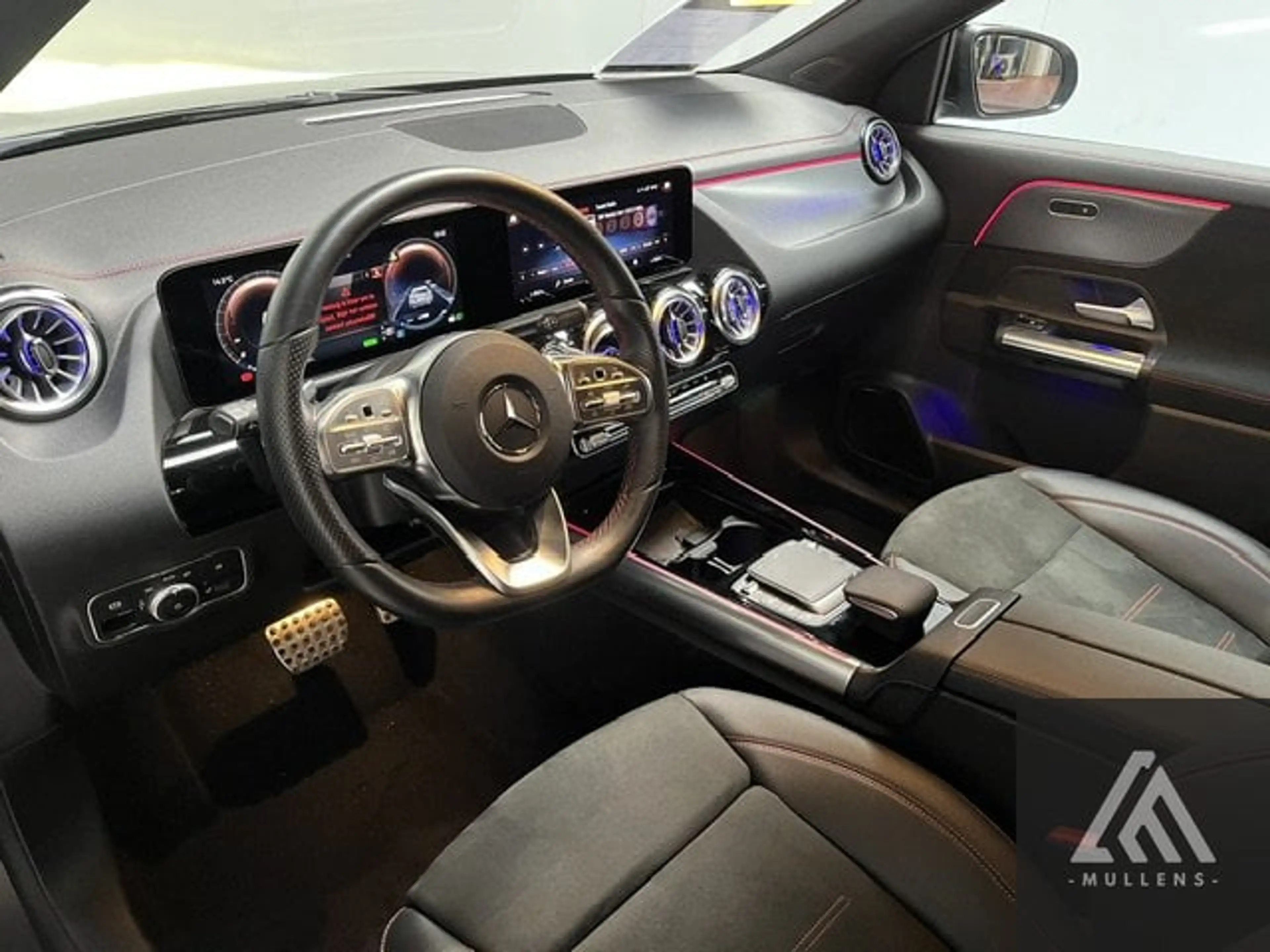Mercedes-Benz EQA 250 250 AMG Line — photo 12