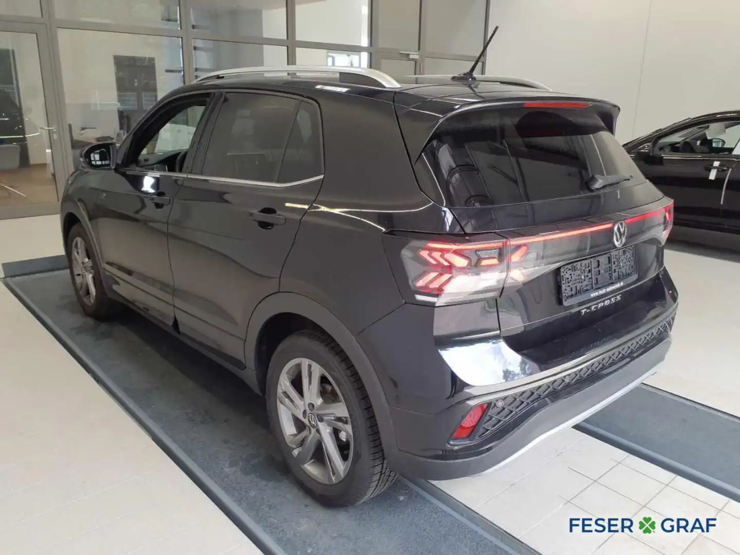 Volkswagen T-Cross R-Line 1.5 TSI DSG 150PS Schwarz - 2