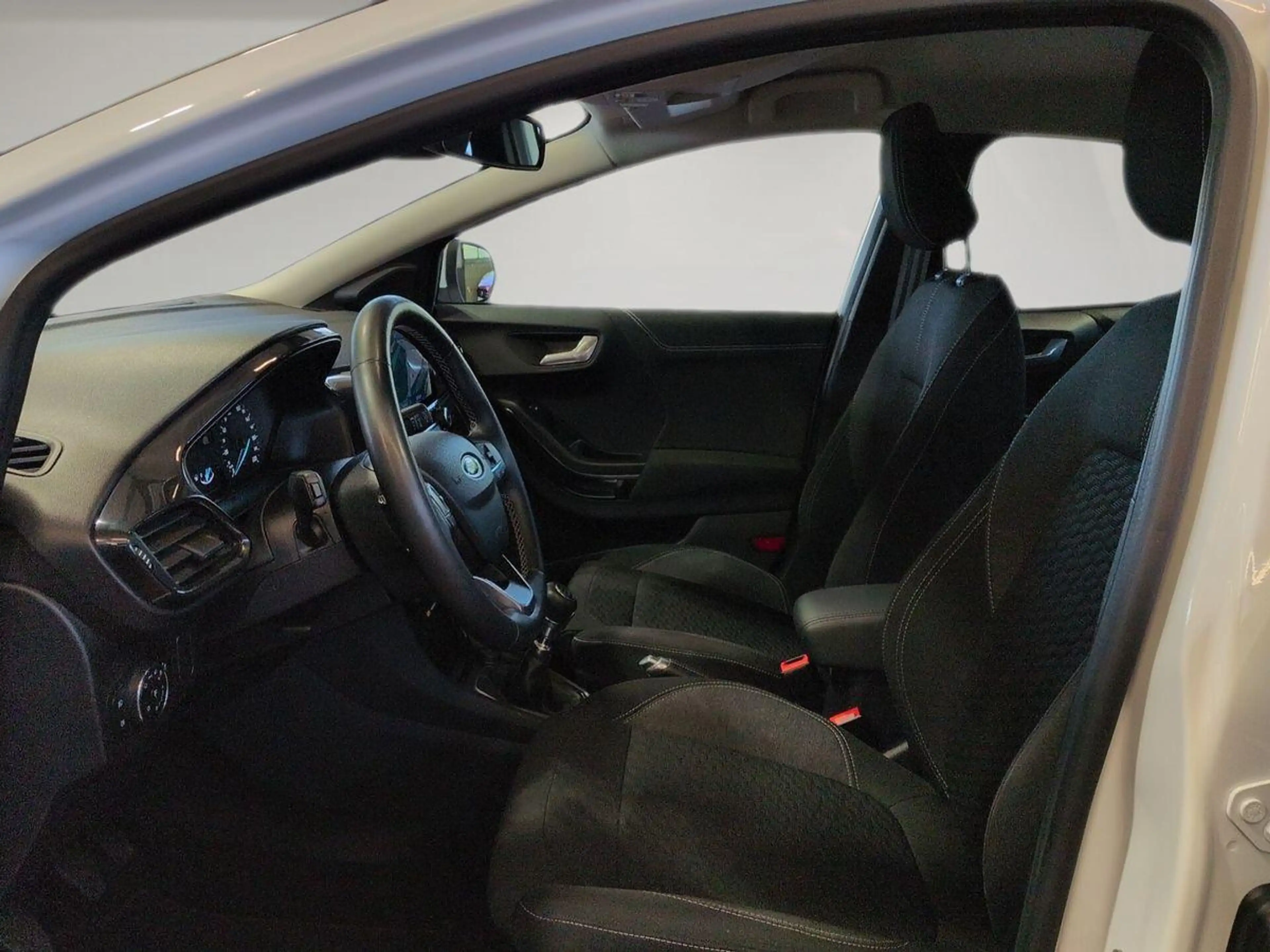 Ford Puma Titanium 1.0L / Fahrassistenz-Paket / LED — photo 15