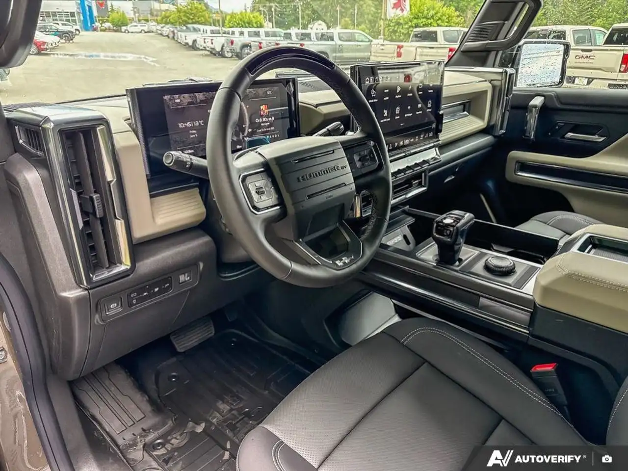 GMC HUMMER EV SUV снимка GMC HUMMER EV SUV