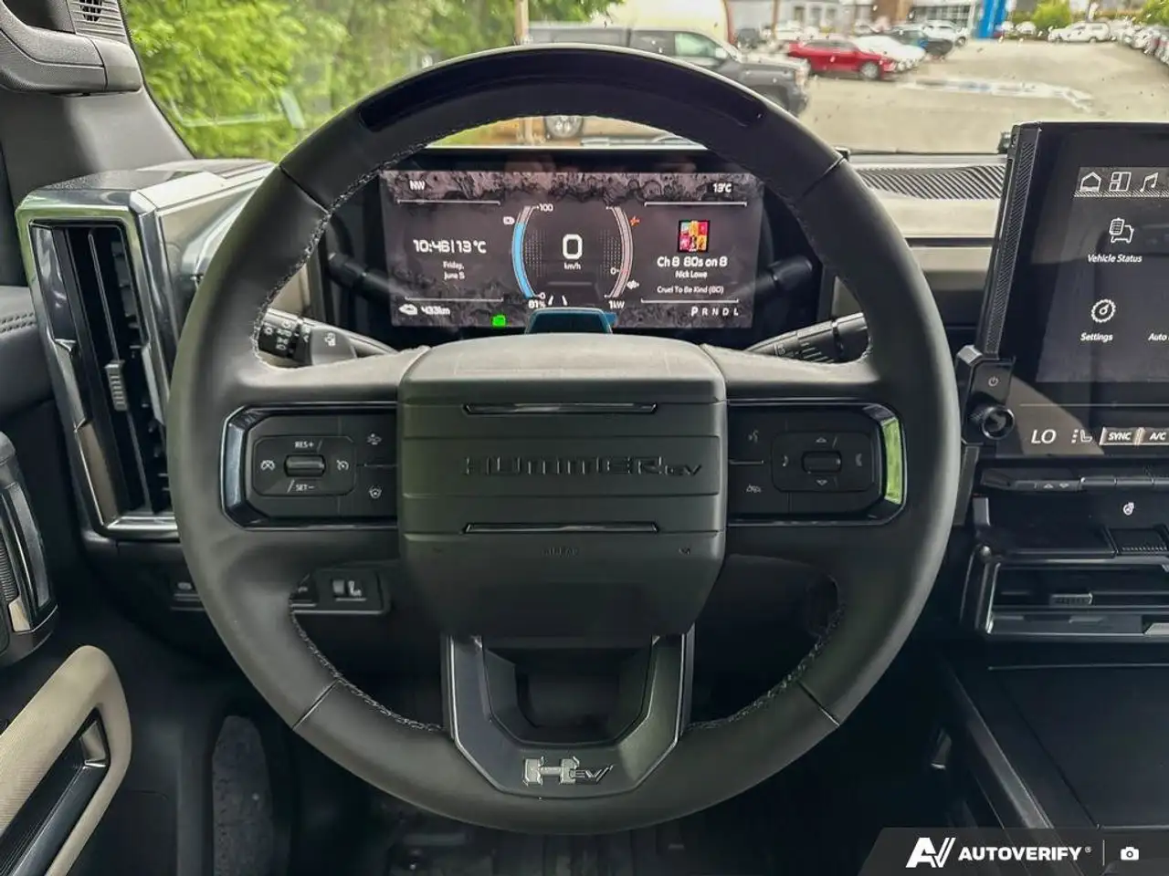 GMC HUMMER EV SUV снимка GMC HUMMER EV SUV