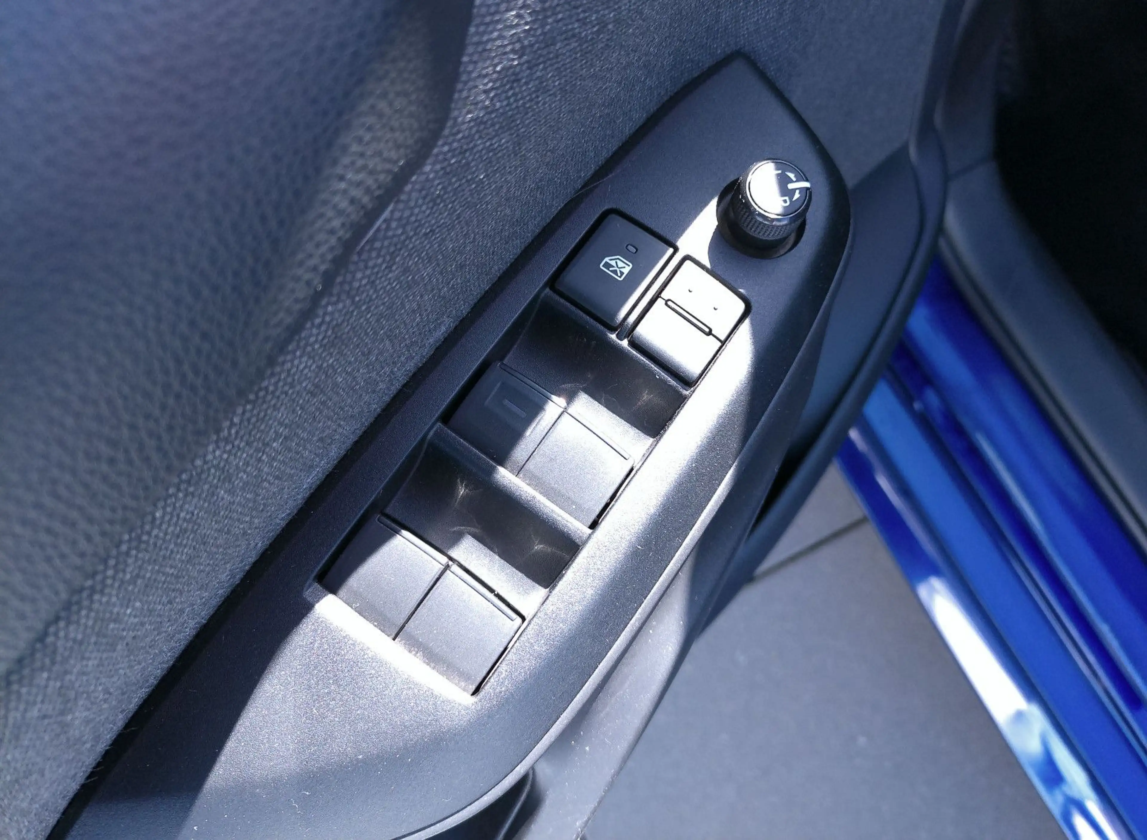 Toyota Yaris Team Deutschland*CarPlay* — photo 10