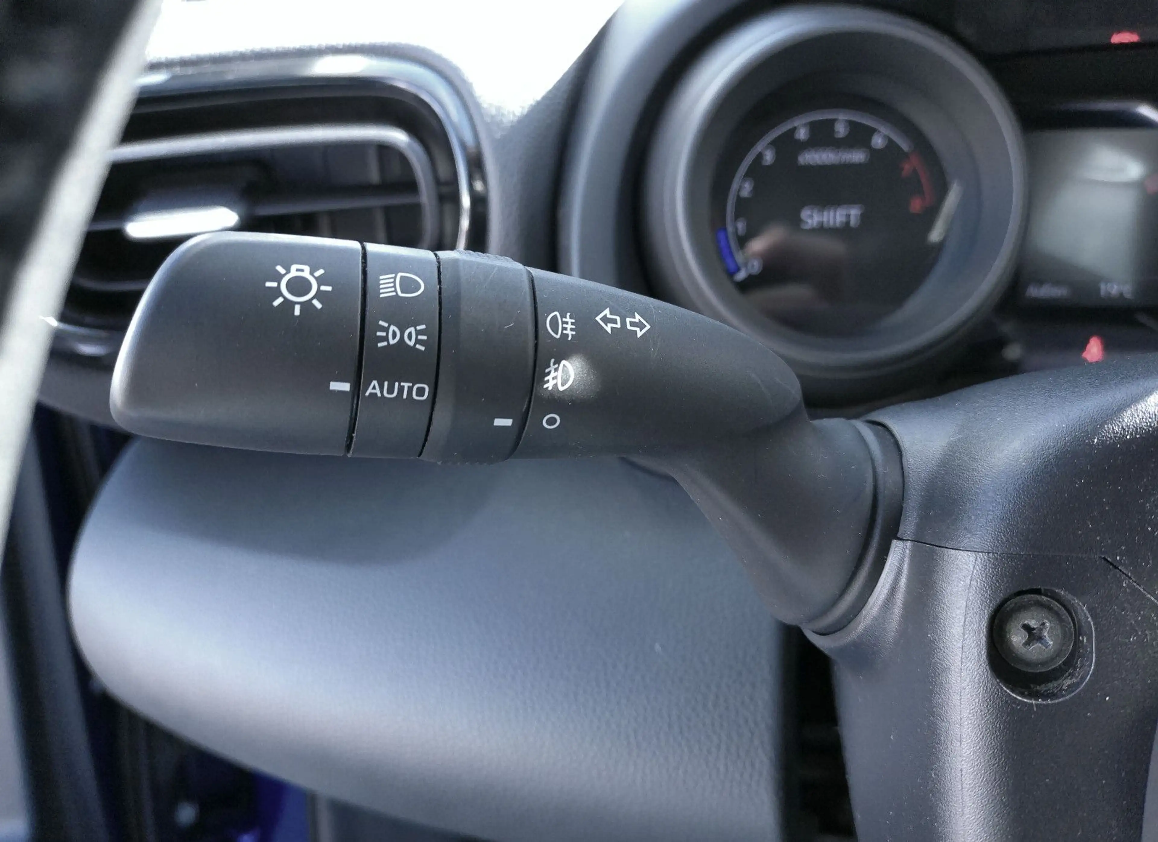 Toyota Yaris Team Deutschland*CarPlay* — photo 14