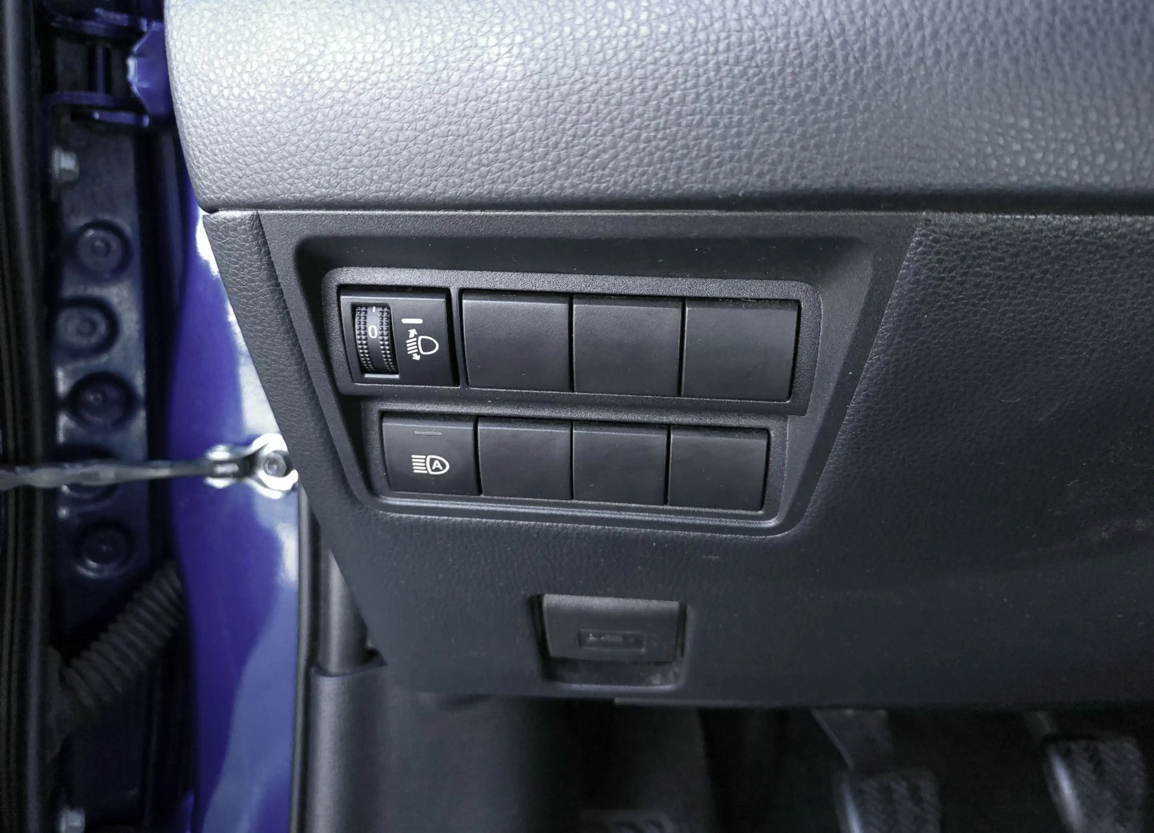Toyota Yaris Team Deutschland*CarPlay* — photo 11