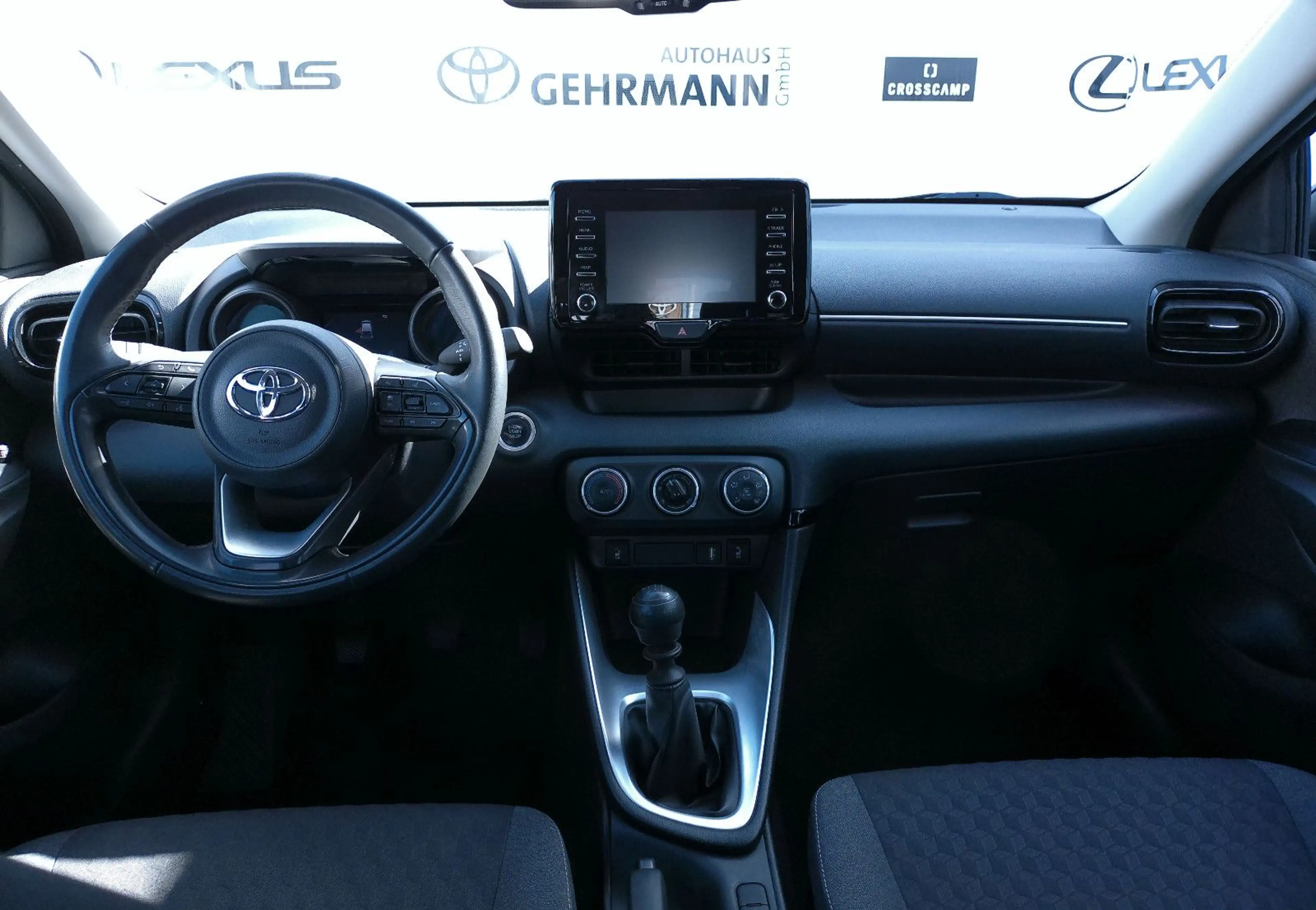Toyota Yaris Team Deutschland*CarPlay* — photo 8