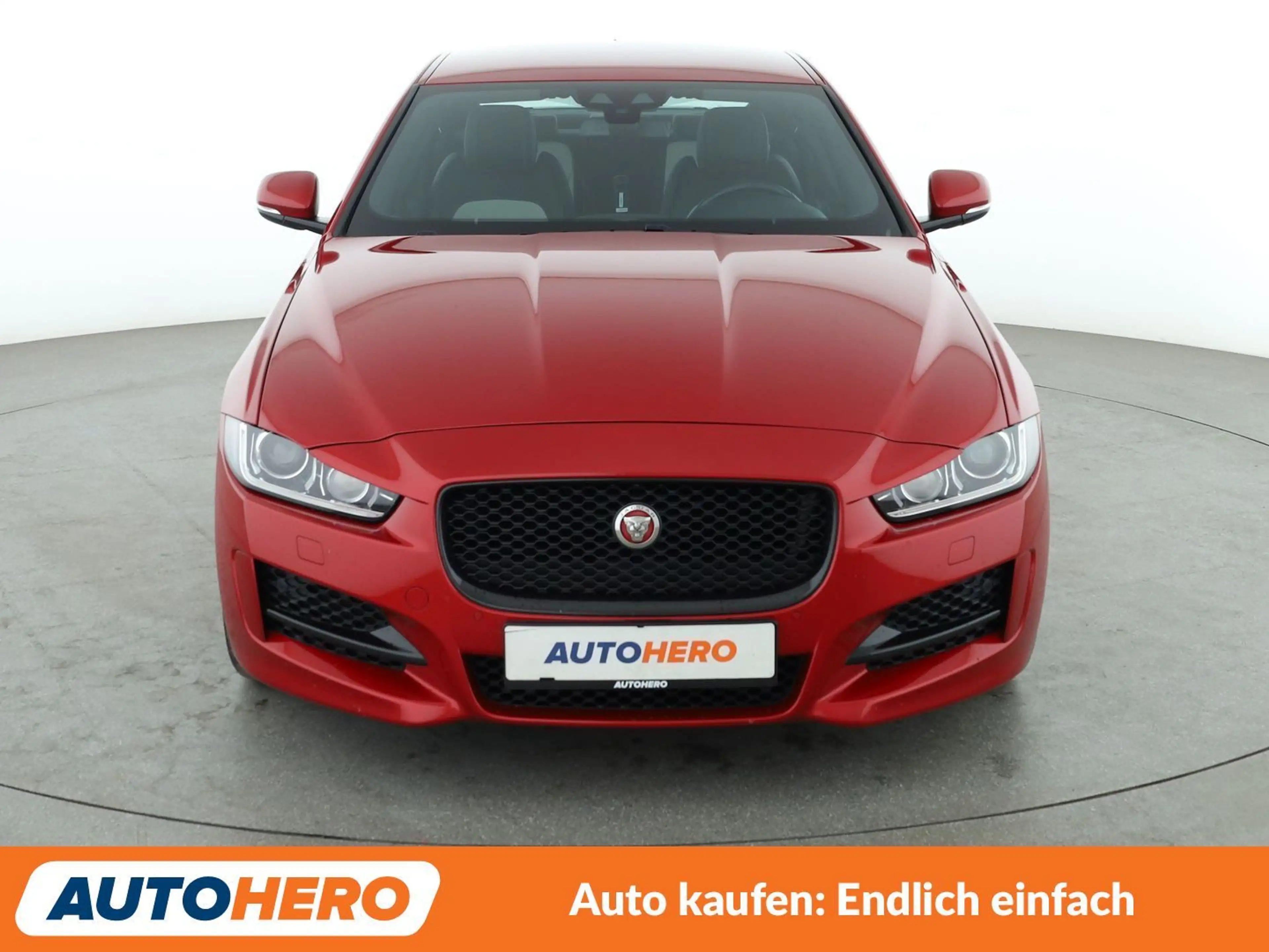 Jaguar XE 20d R-Sport Aut.*NAVI*TEMPO*BI-XENON*PDC*CAM*SHZ* — photo 9