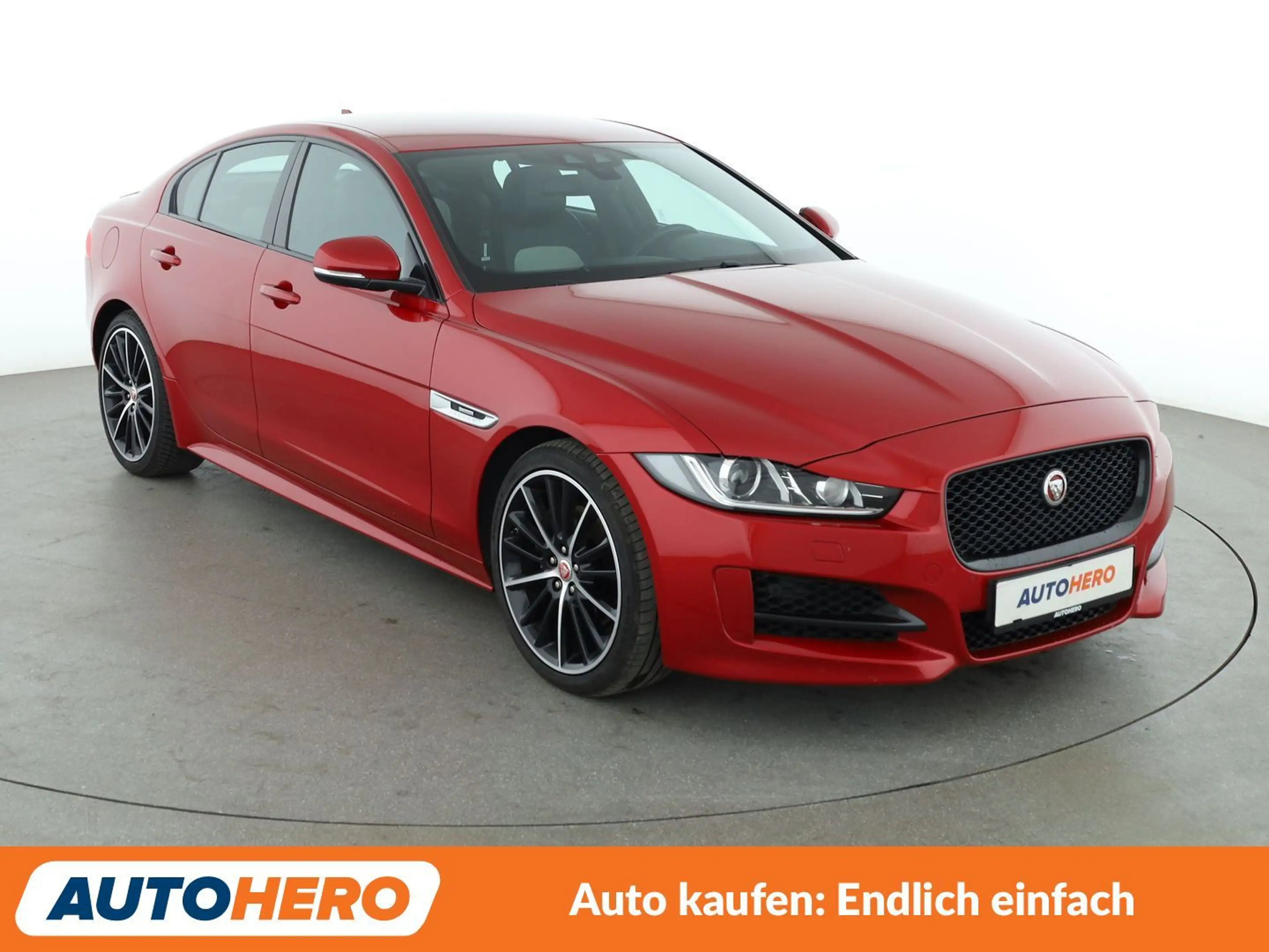 Jaguar XE 20d R-Sport Aut.*NAVI*TEMPO*BI-XENON*PDC*CAM*SHZ* — photo 8