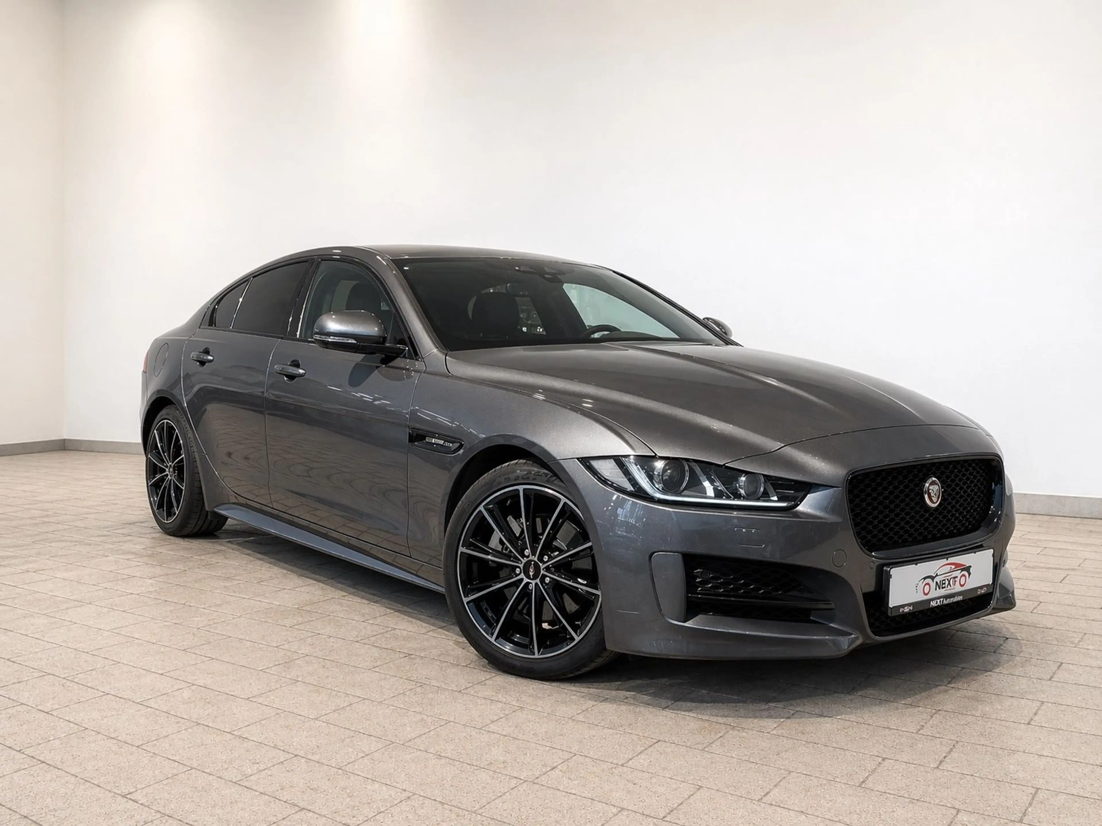 Jaguar XE R-Sport*Kamera*Soundsystem*Sitzheizung — photo 3