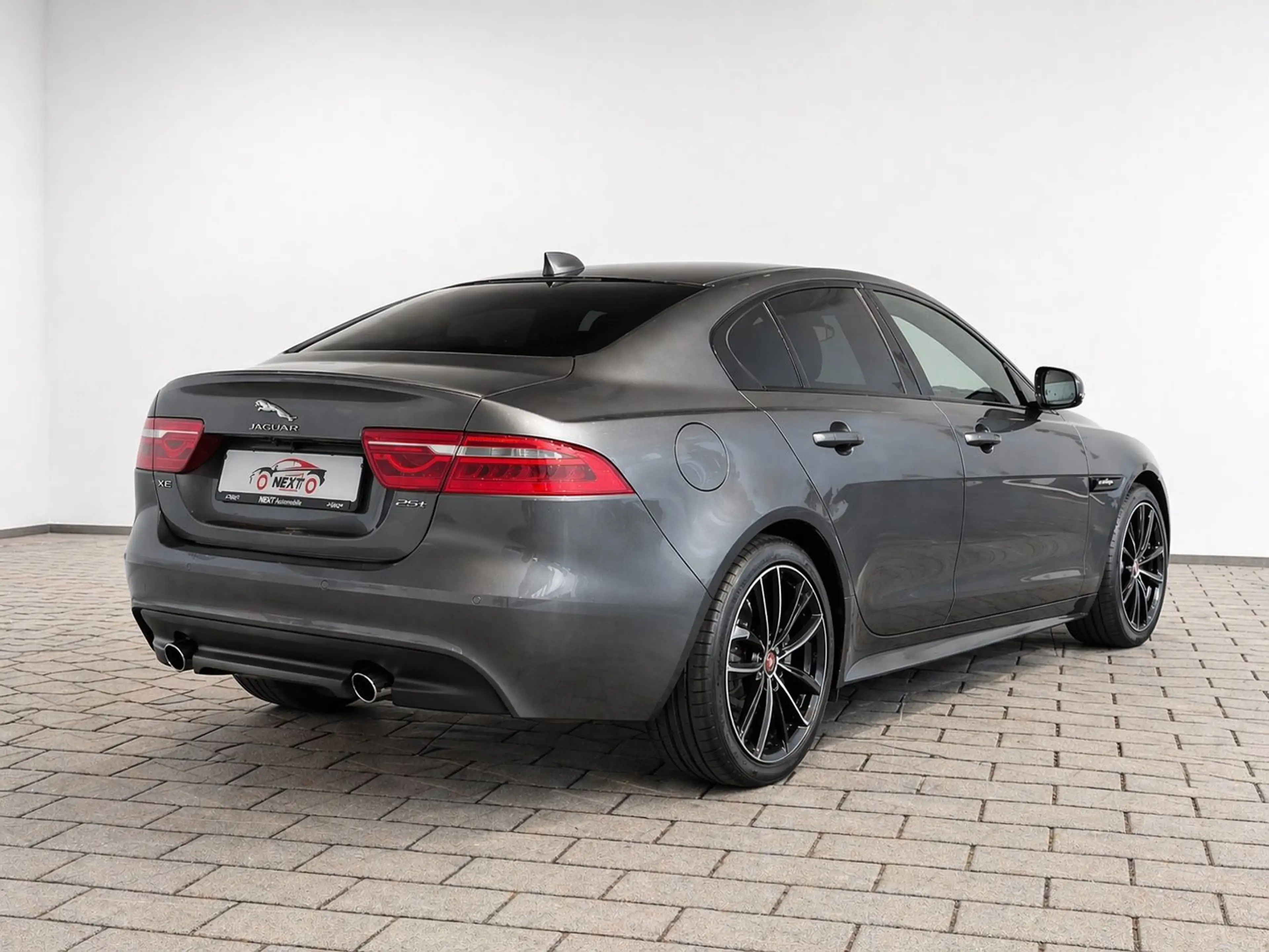 Jaguar XE R-Sport*Kamera*Soundsystem*Sitzheizung — photo 4