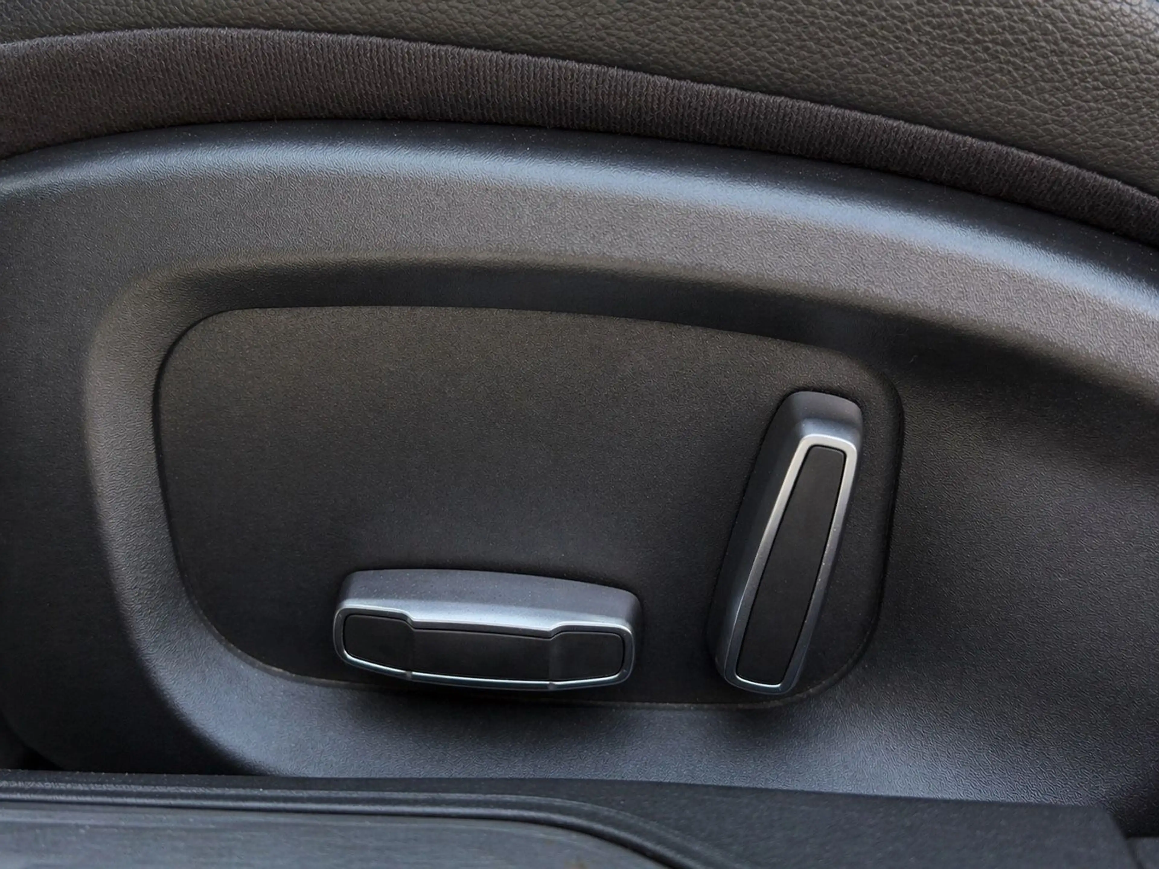 Jaguar XE R-Sport*Kamera*Soundsystem*Sitzheizung — photo 10