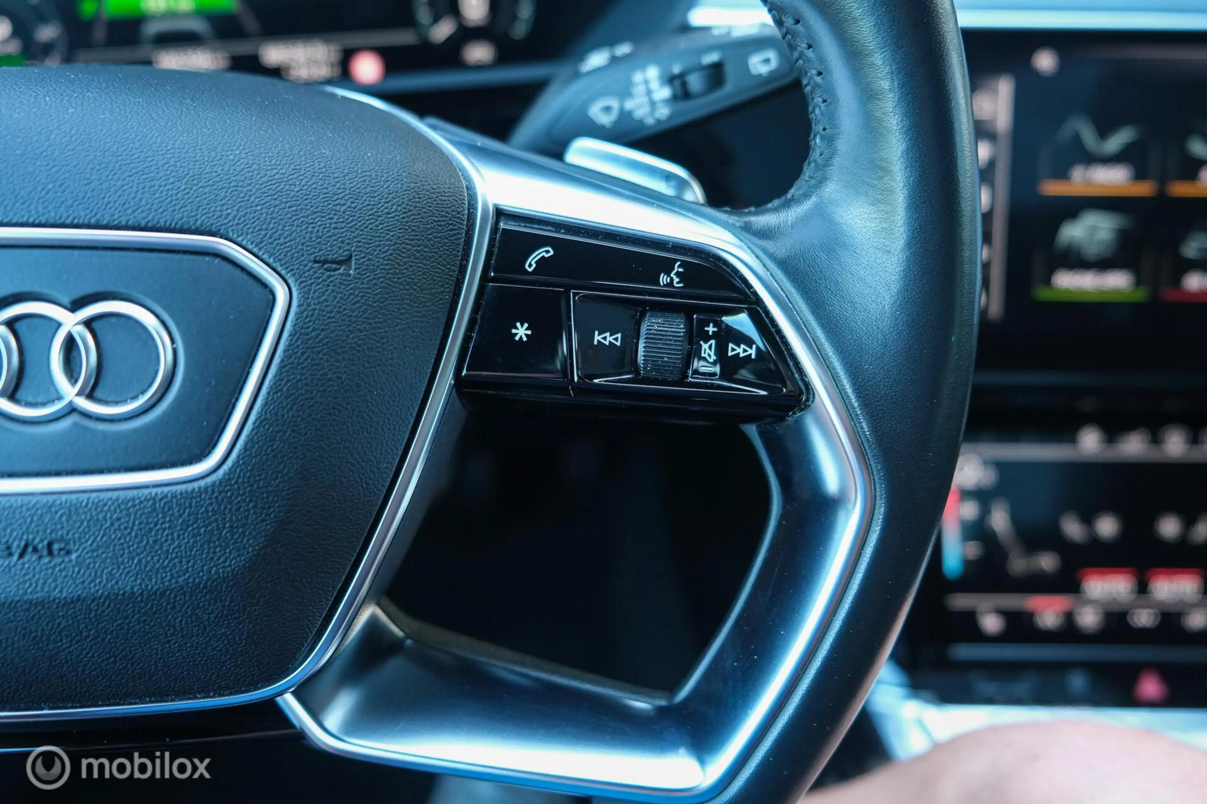 Audi e-tron 55 quattro Business edition Plus 95 kWh | Pano | A — photo 10