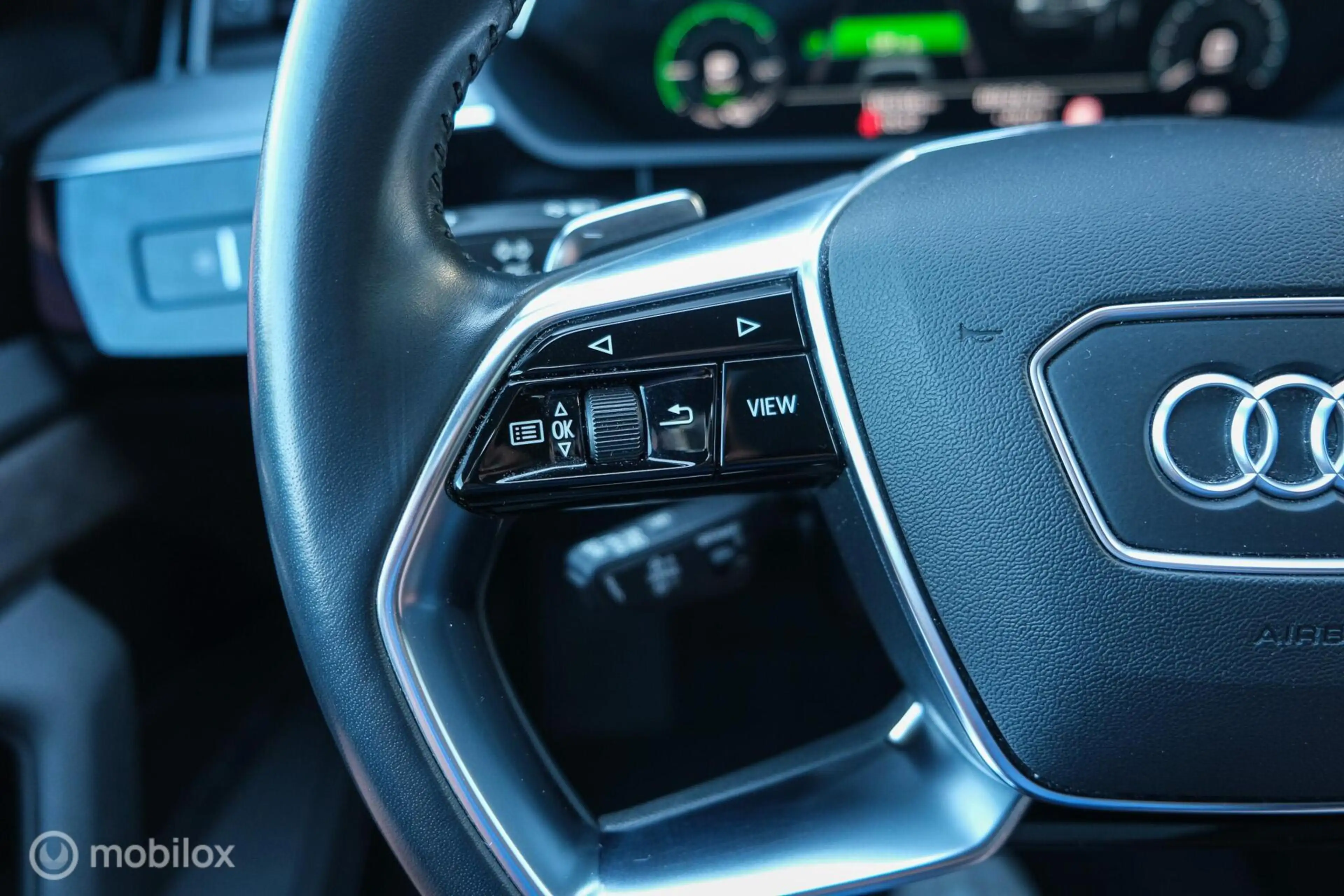 Audi e-tron 55 quattro Business edition Plus 95 kWh | Pano | A — photo 8