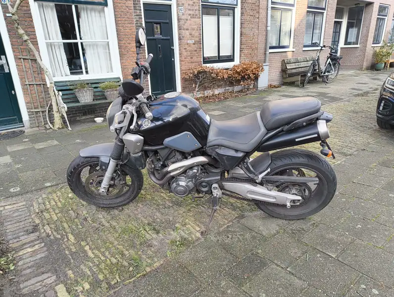 Yamaha MT-03 - foto 2