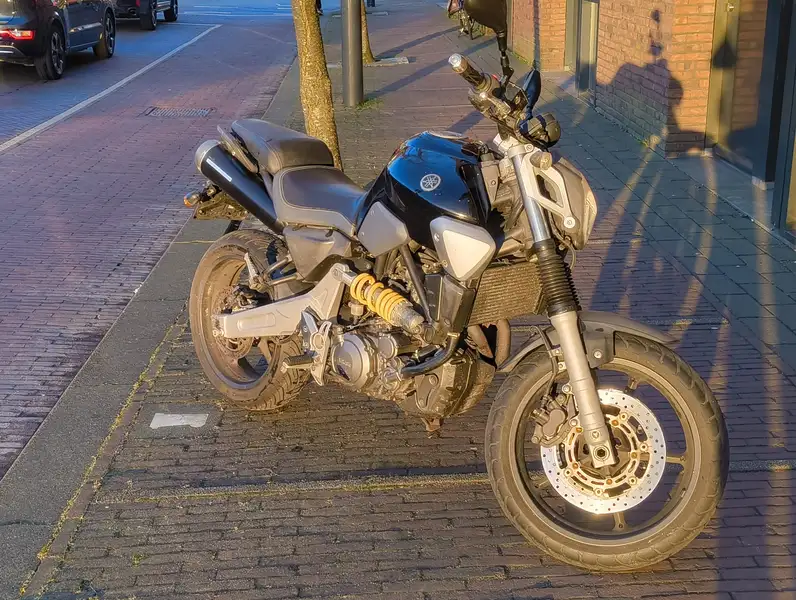 Yamaha MT-03 - foto 3