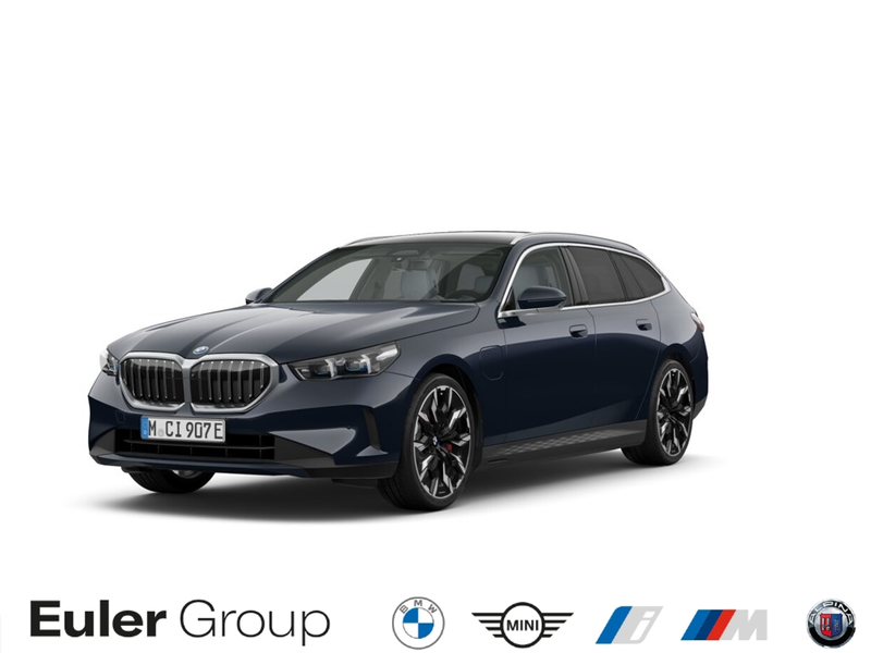 BMW 550 e xDrive Tour. M-Sport Sportpaket HUD AD AHK-el. k