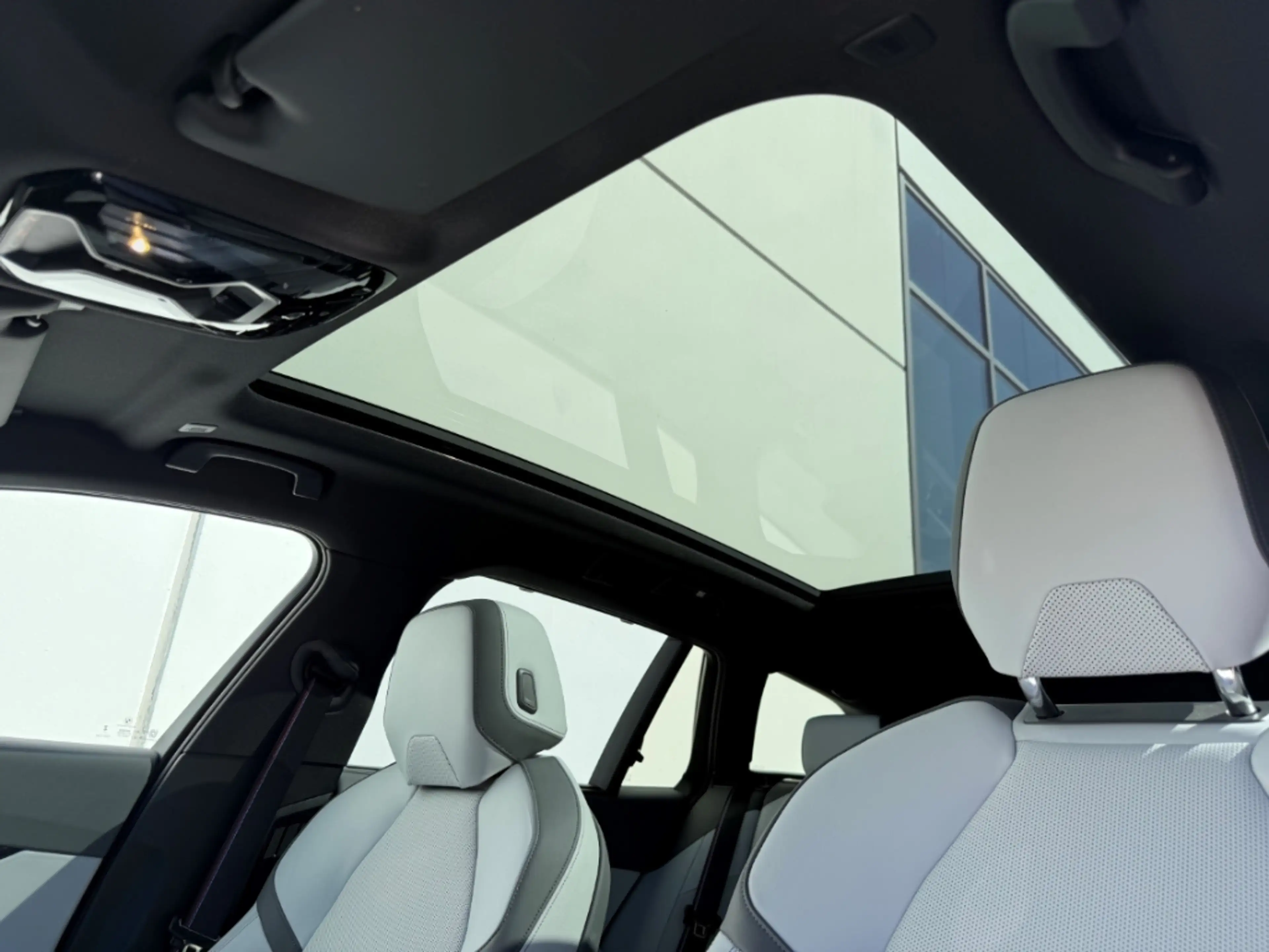 BMW 550 e xDrive Tour. M-Sport Sportpaket HUD AD AHK-el. k — photo 9