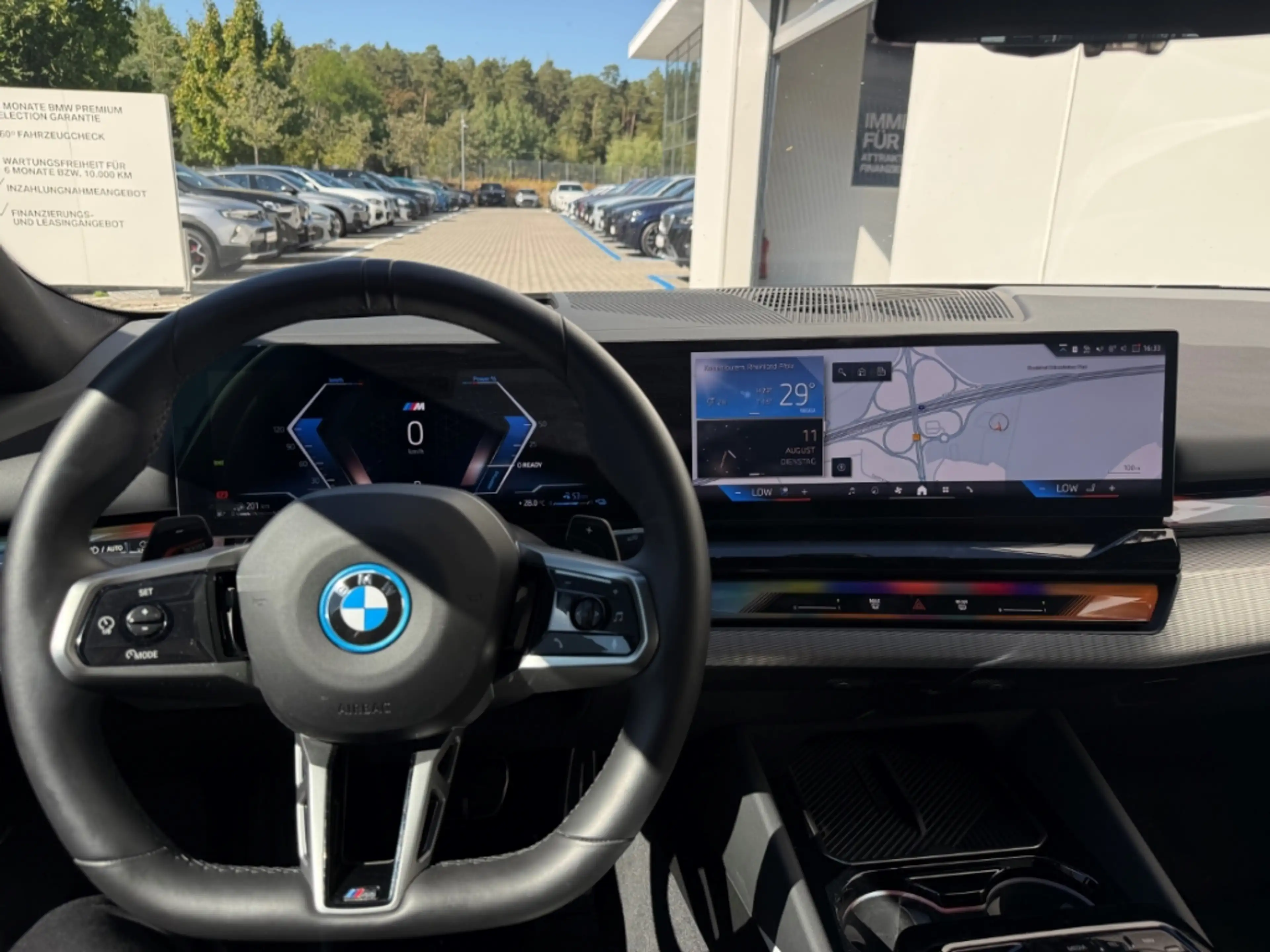 BMW 550 e xDrive Tour. M-Sport Sportpaket HUD AD AHK-el. k — photo 10