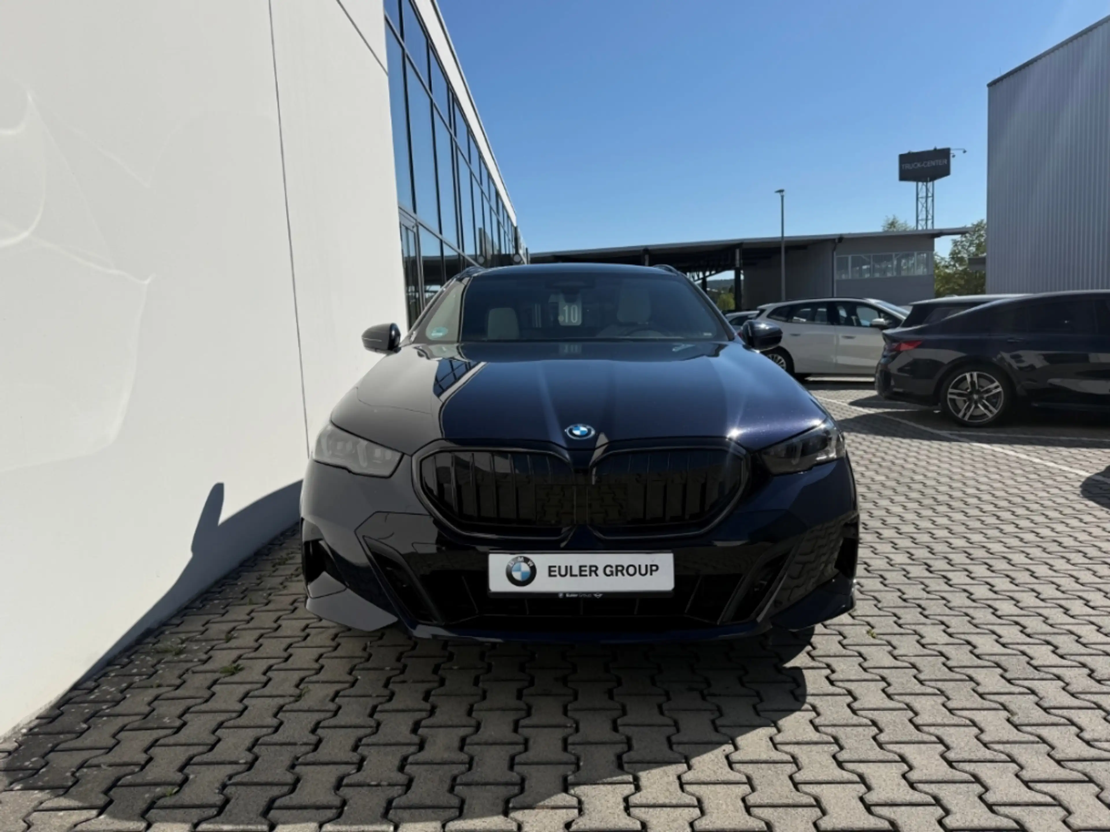 BMW 550 e xDrive Tour. M-Sport Sportpaket HUD AD AHK-el. k — photo 2