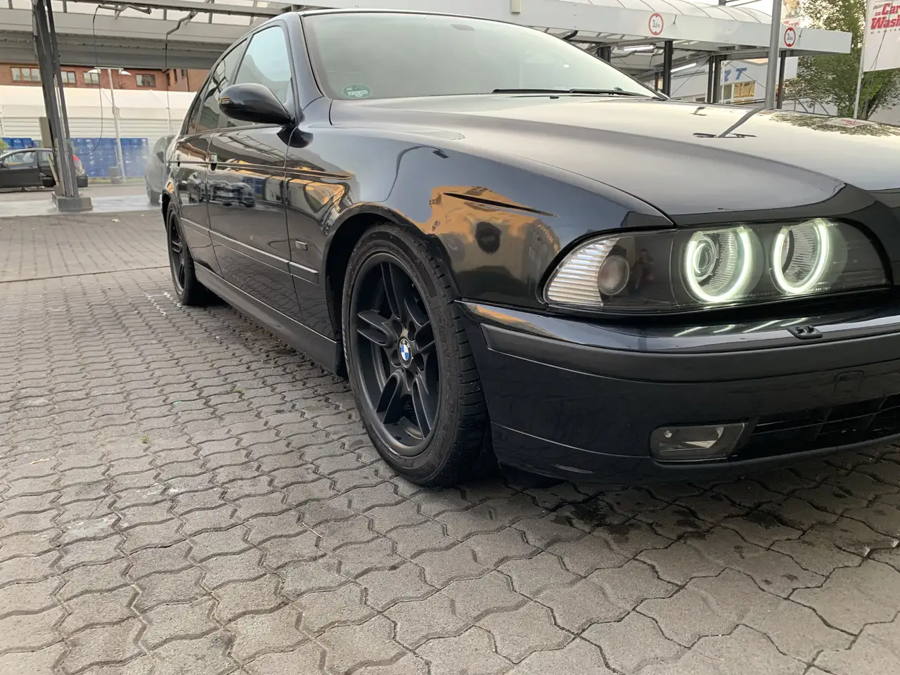 BMW 528i, foto 2