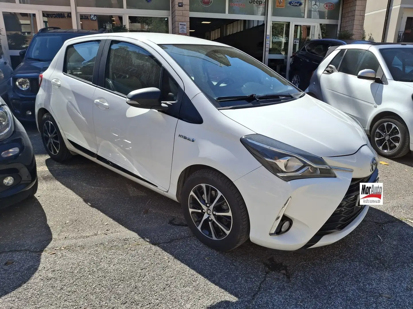 Toyota Yaris Yaris 5p 1.5h Active my18 Bianco - 1