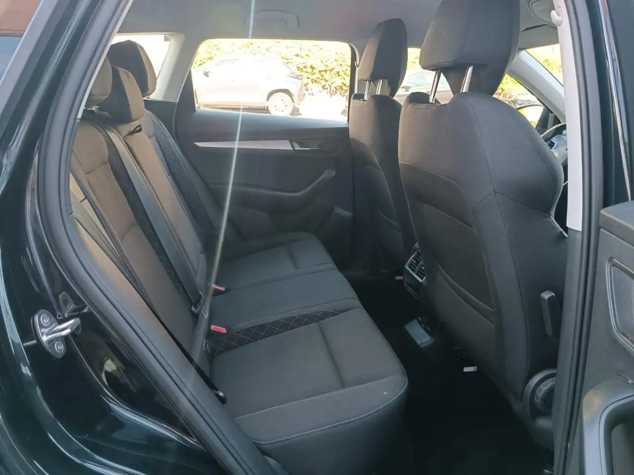 Skoda Karoq 1.6 TDI SCR DSG Ambition, миниатюра 10