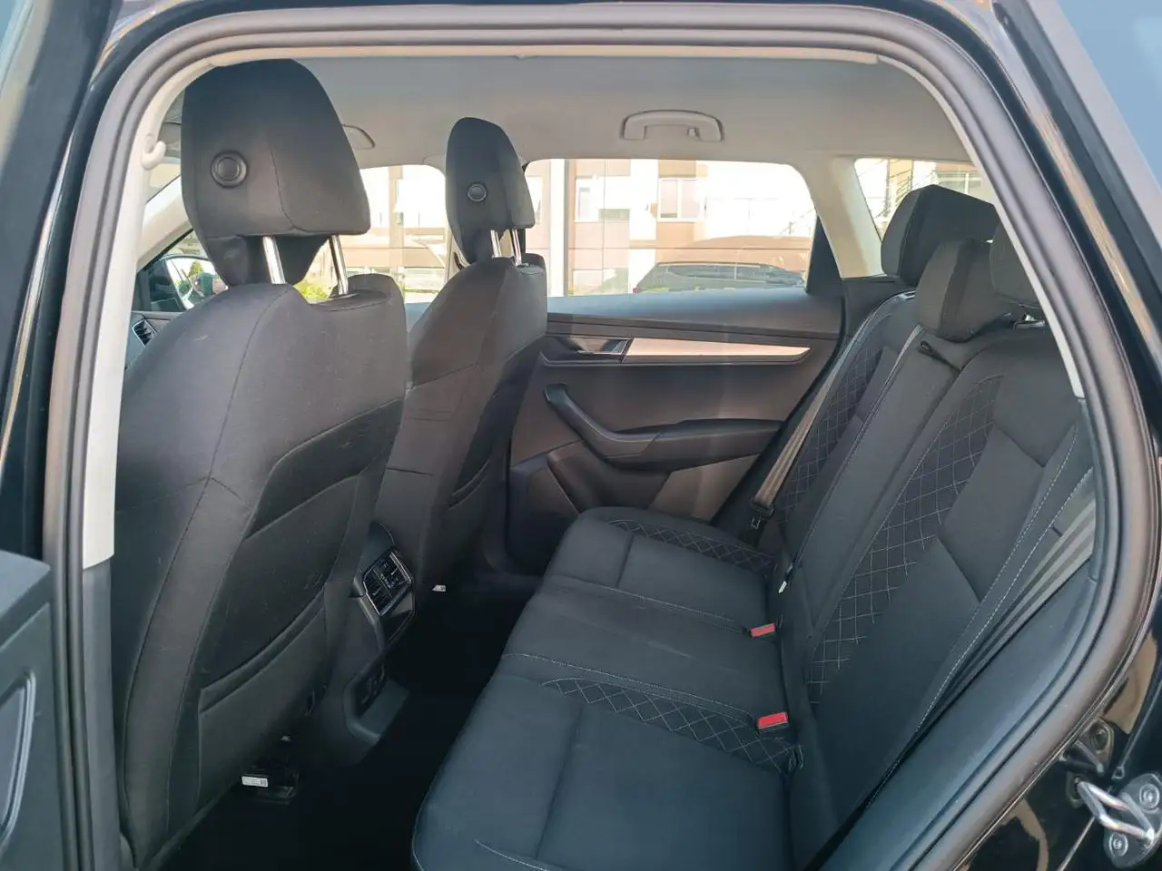 Skoda Karoq 1.6 TDI SCR DSG Ambition, миниатюра 6