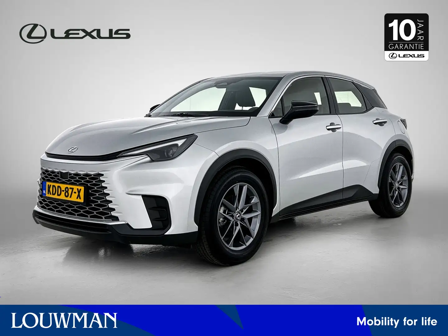 lexus lbx