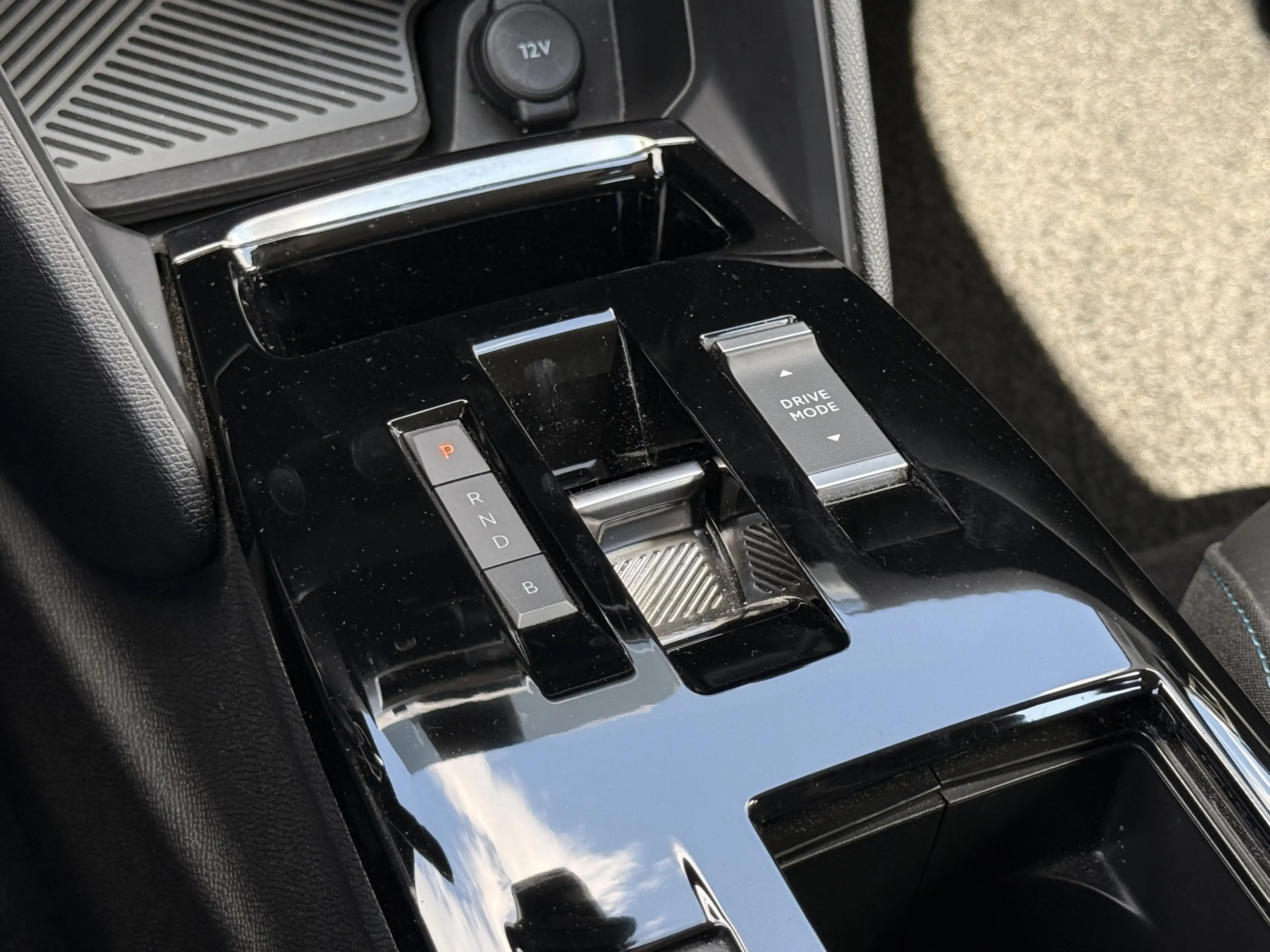 Citroen E-C4 Electric You 50 kWh Camera / Cruise / Carplay / Lm Velgen — photo 30