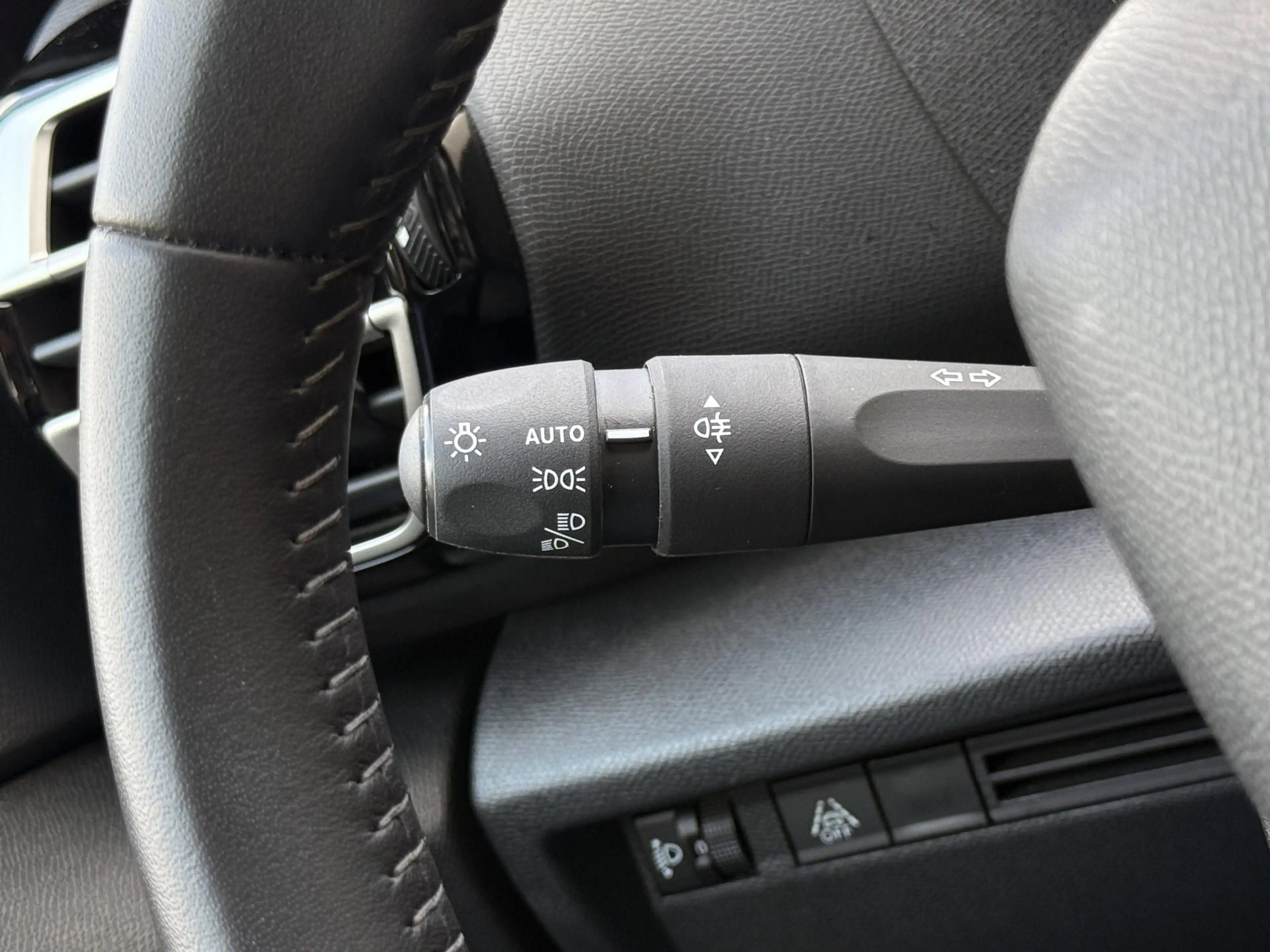 Citroen E-C4 Electric You 50 kWh Camera / Cruise / Carplay / Lm Velgen — photo 21