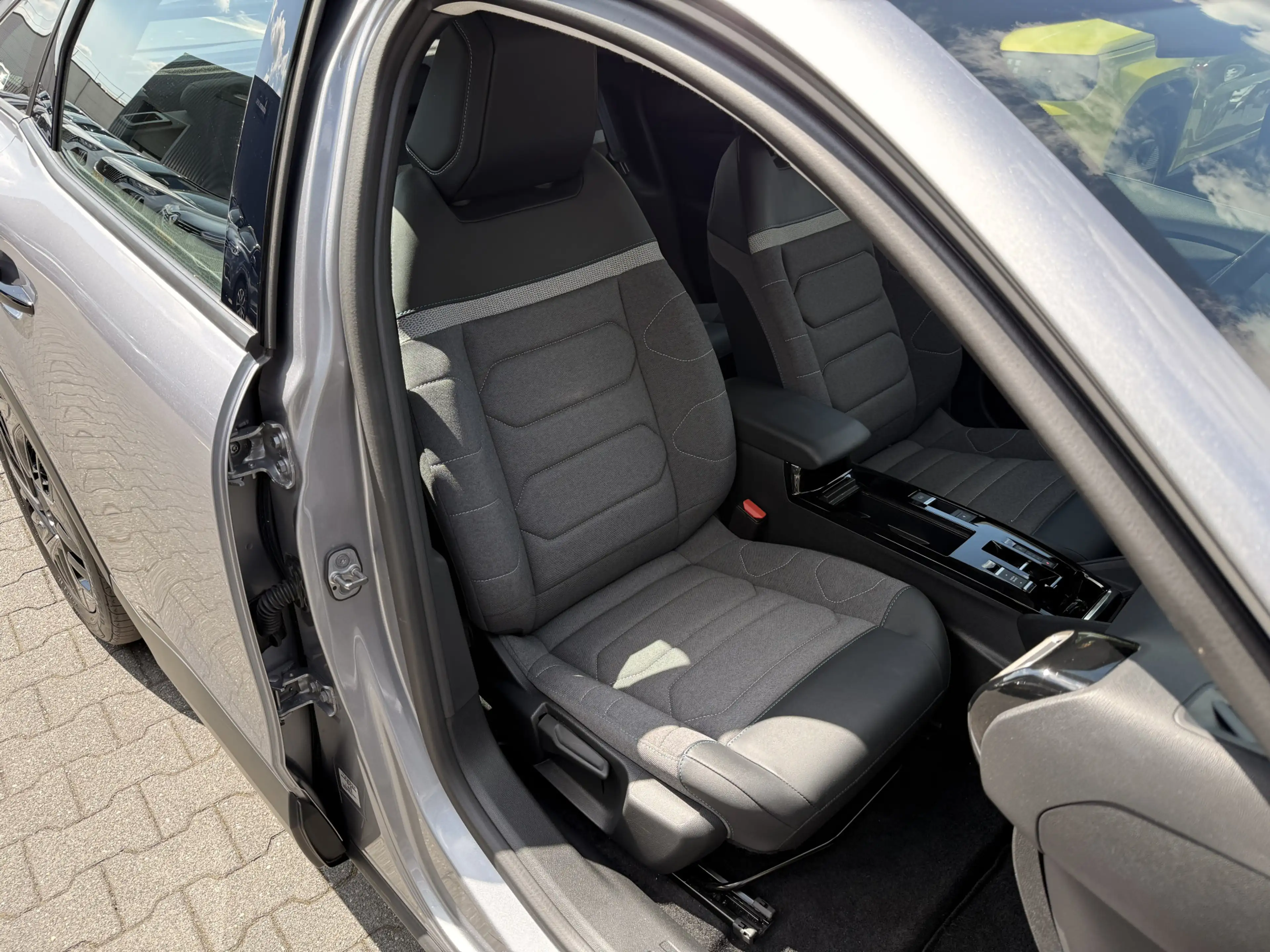 Citroen E-C4 Electric You 50 kWh Camera / Cruise / Carplay / Lm Velgen — photo 35